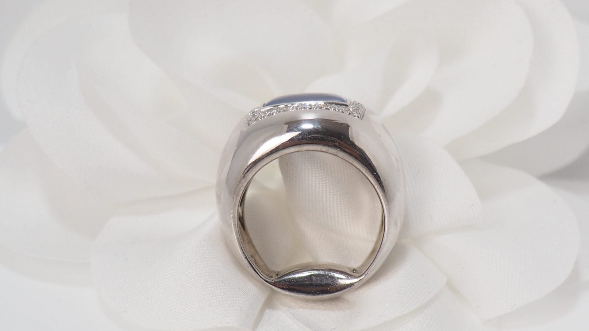 Poiray, White Gold Ring Blue Chalcedony Diamonds