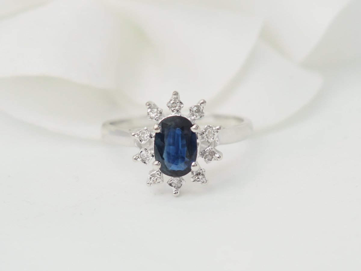 Bague marguerite en or blanc et saphir - Maison Eloe