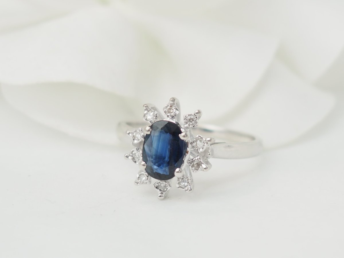 Bague marguerite en or blanc et saphir - Maison Eloe