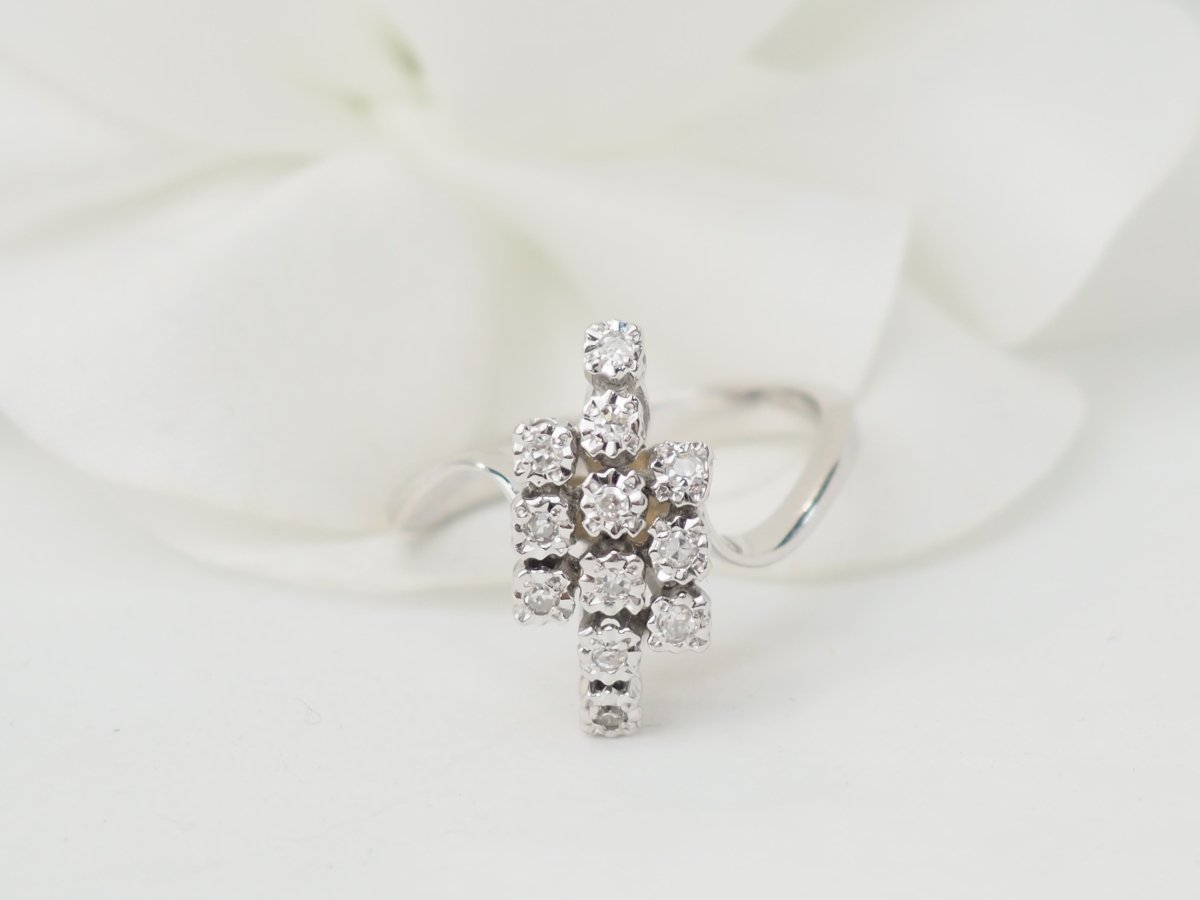 Bague vintage en or blanc et diamants - Maison Eloe