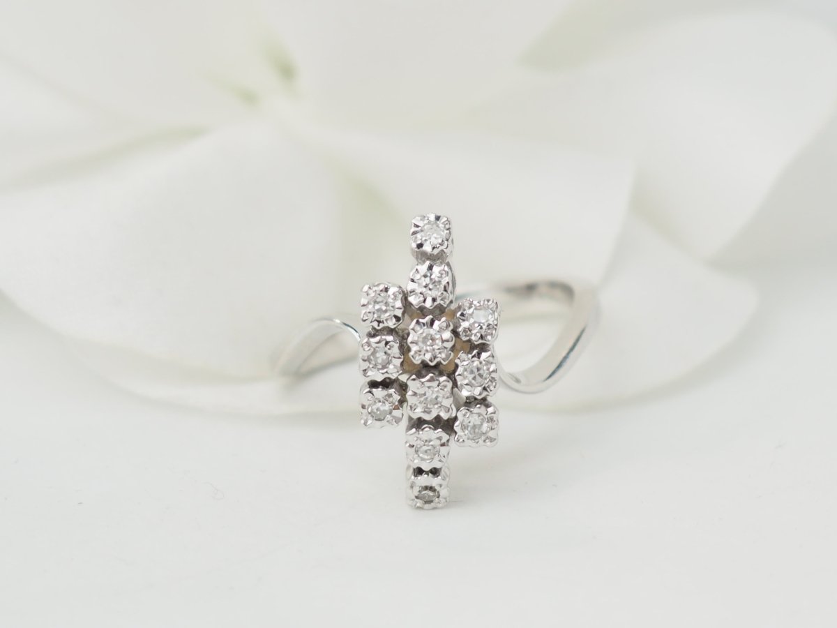 Bague vintage en or blanc et diamants - Maison Eloe