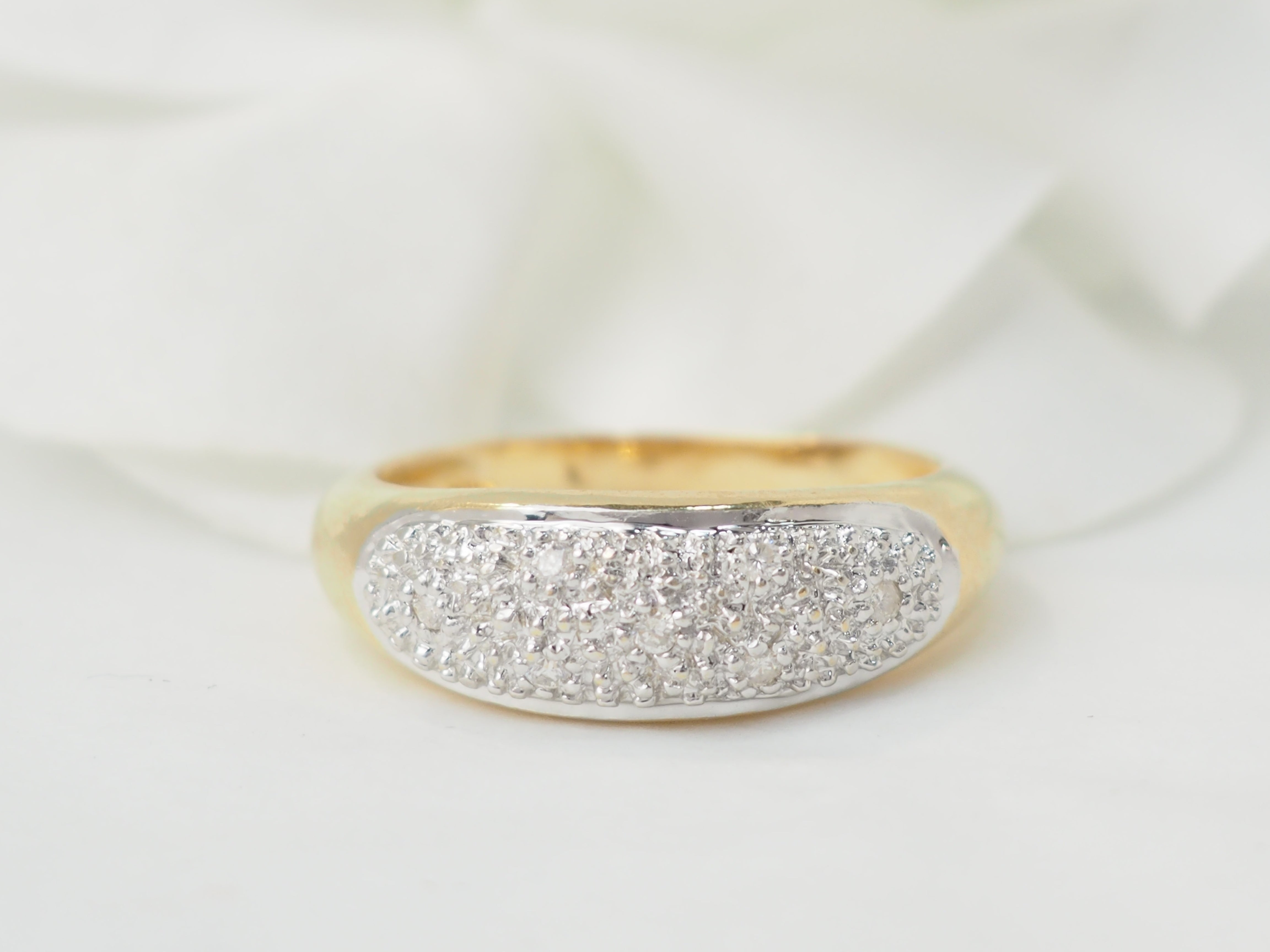 Bague jonc en or bicolore et diamants