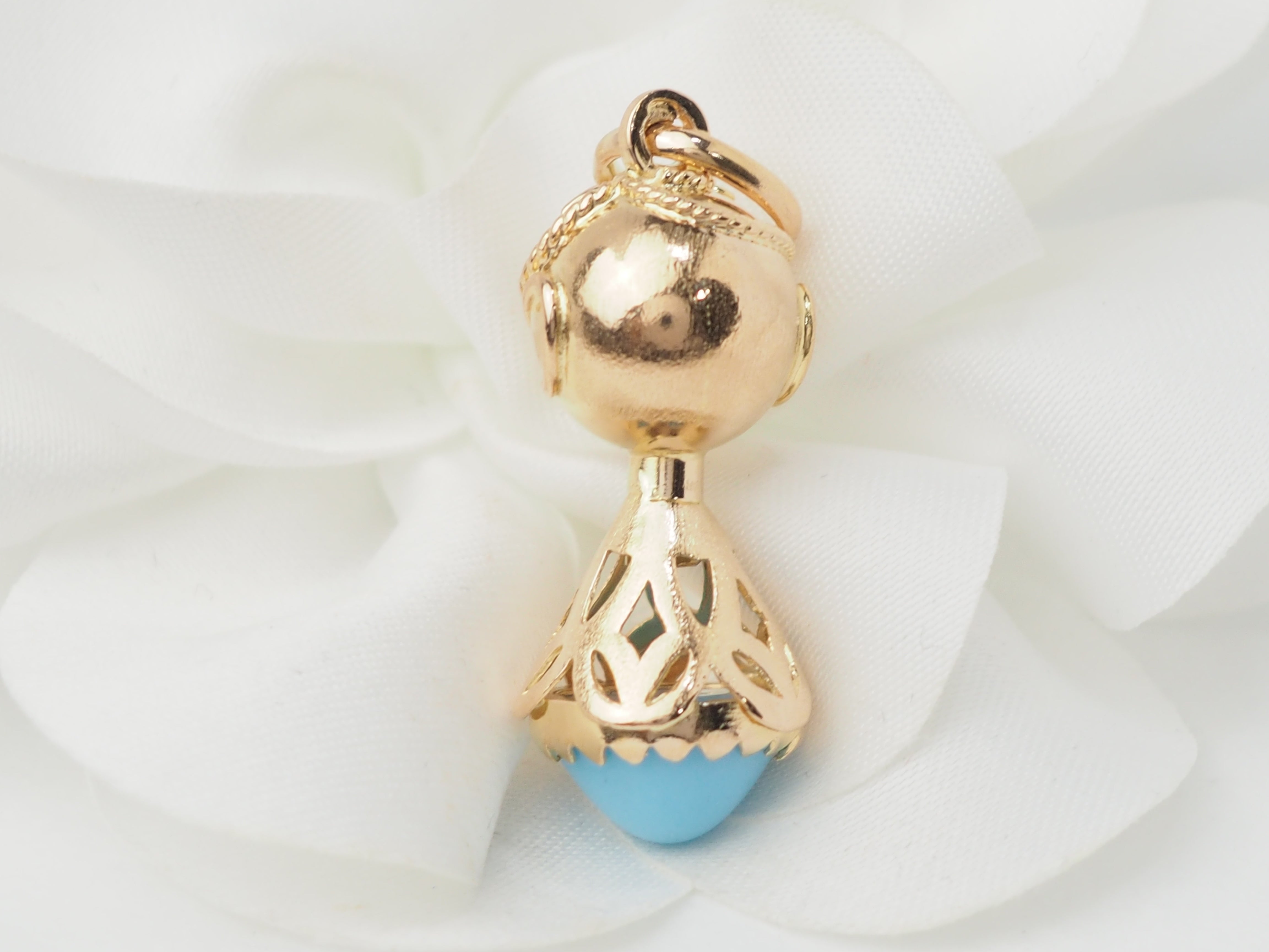 Pendentif breloque figurine en or jaune