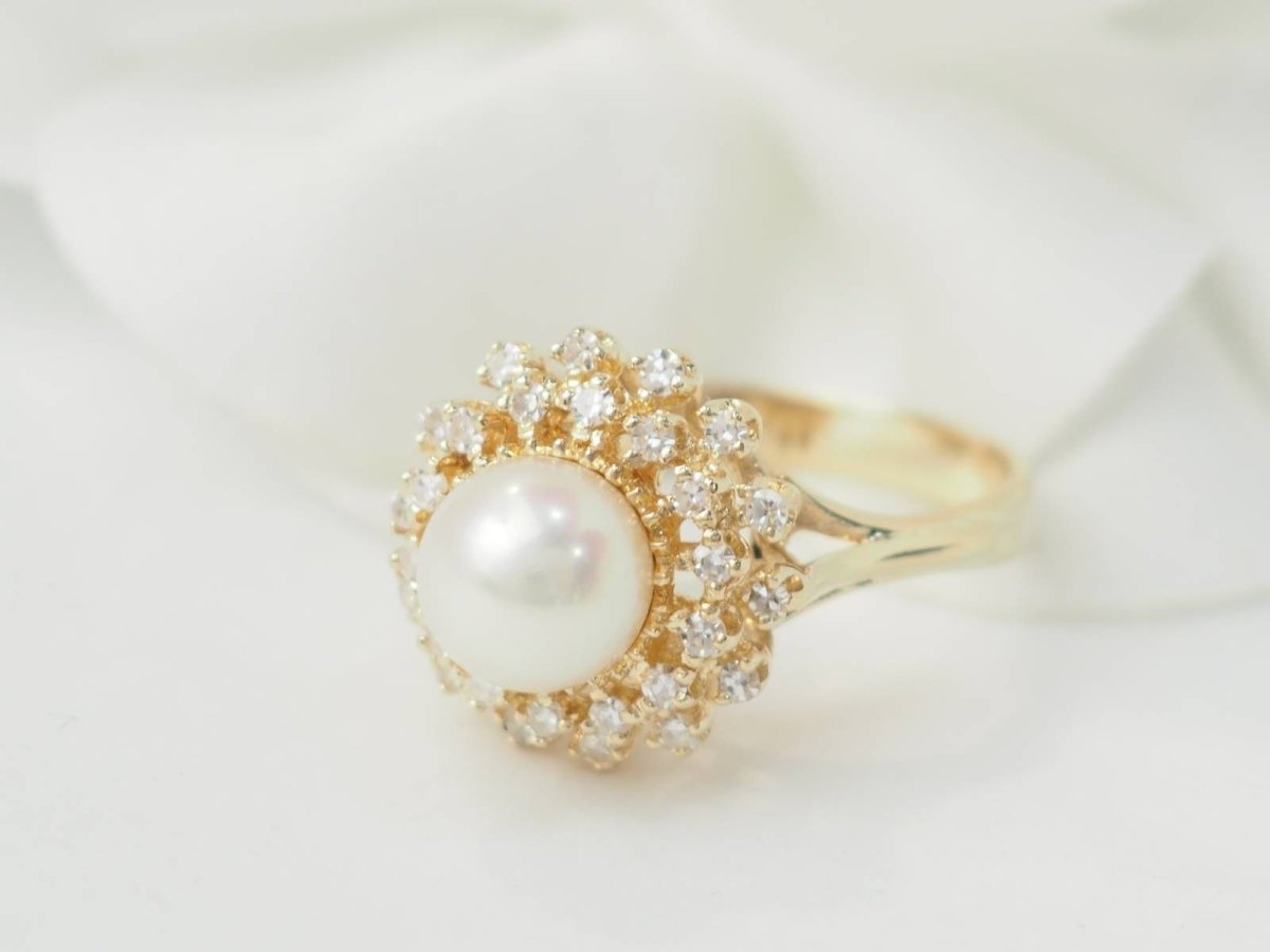 Bague Chaumet "Anneau" or blanc, diamants. - Maison Eloe
