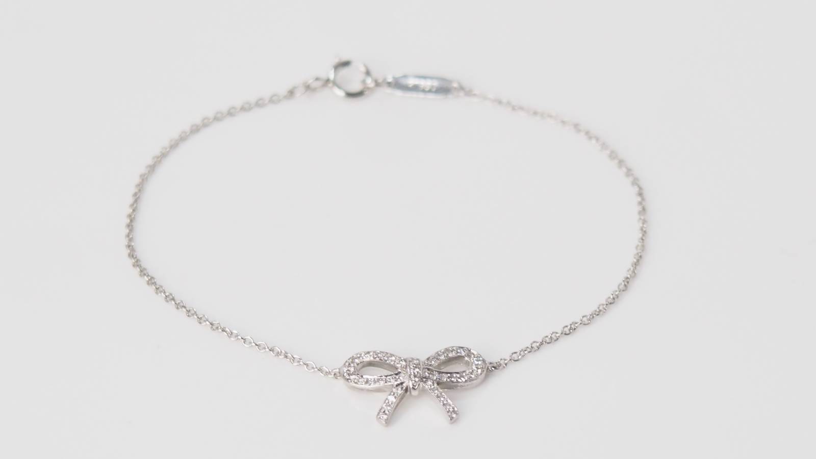 Bracelet Noeud Tiffany & Co en platine et diamants
