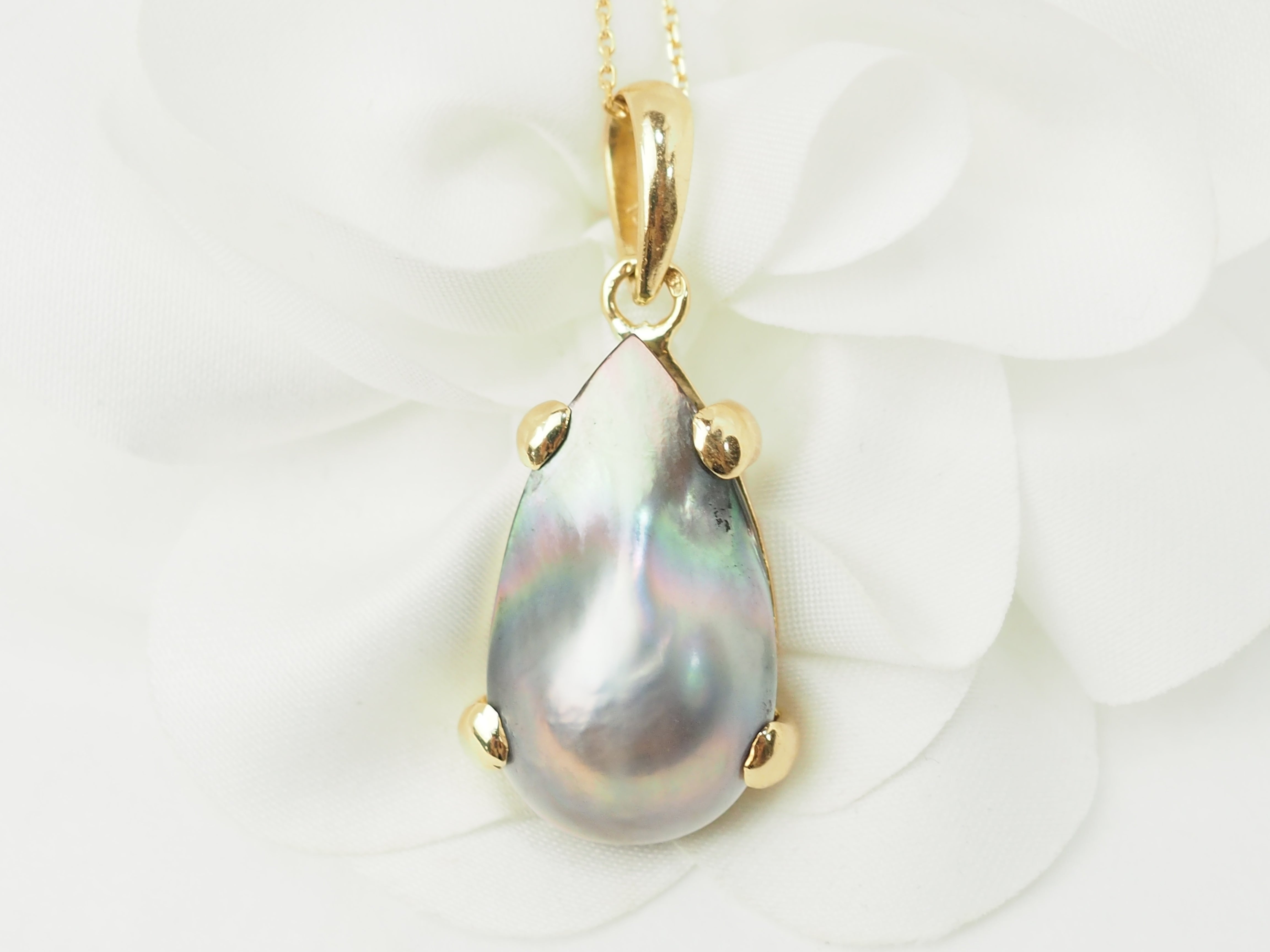 Pendentif Mabé de Tahiti en or jaune