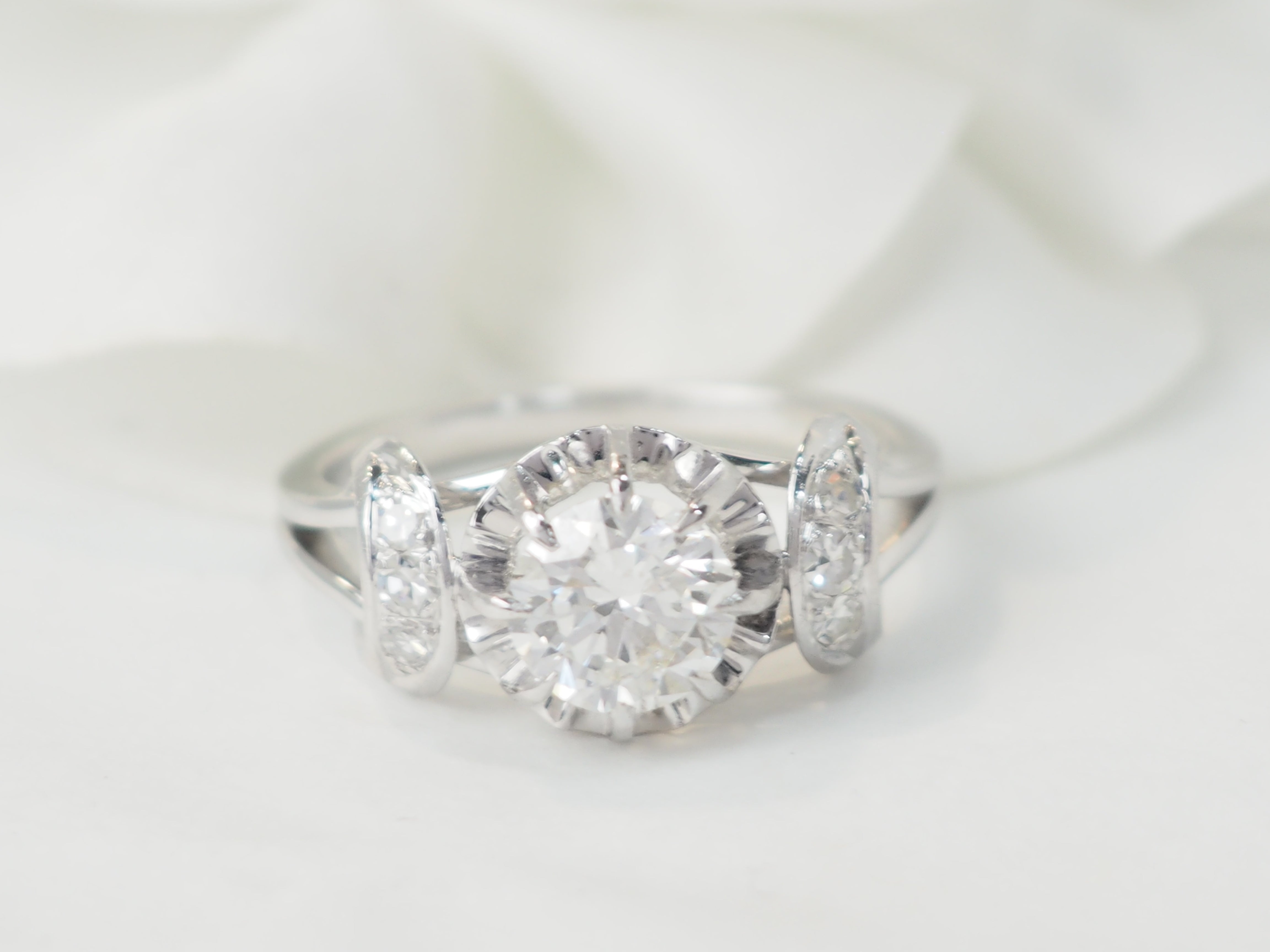 Bague solitaire en or blanc platine et diamant 1,20ct