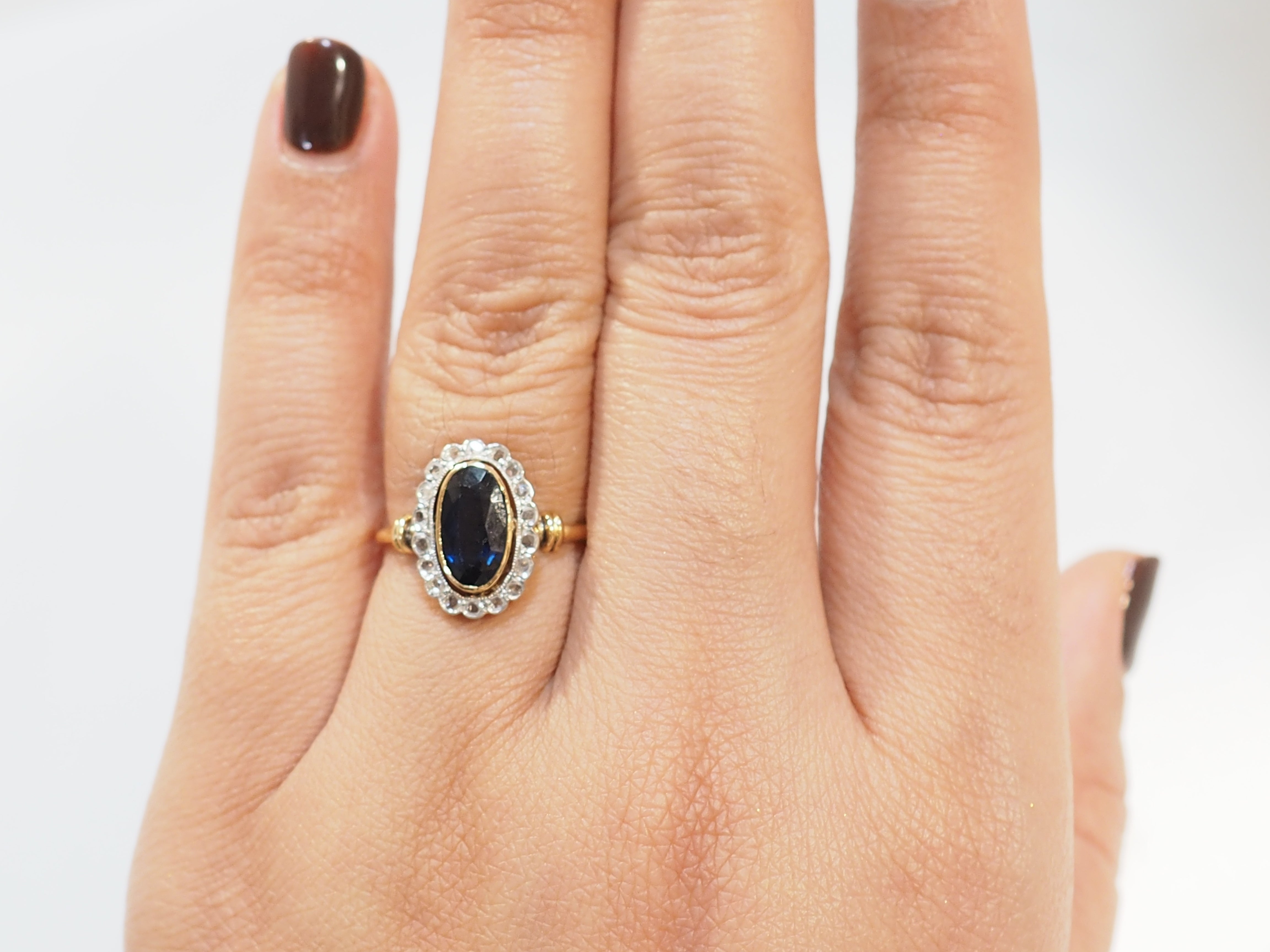 Bague pompadour en or jaune, Saphir et diamants