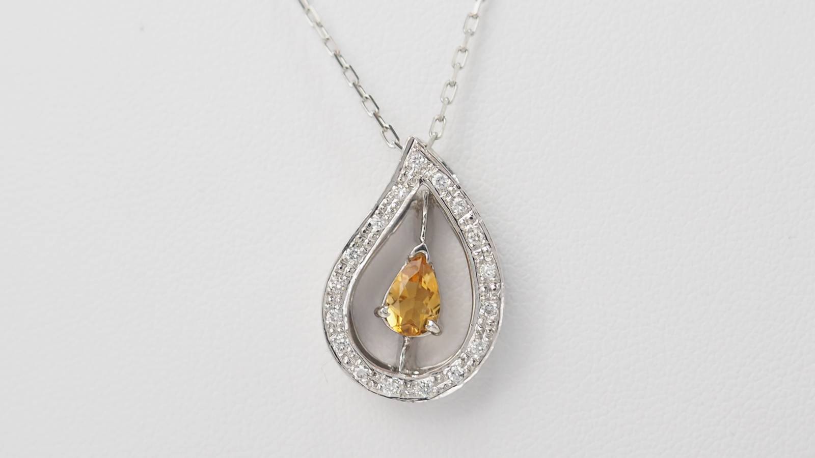 Collier en or blanc, citrine et diamants