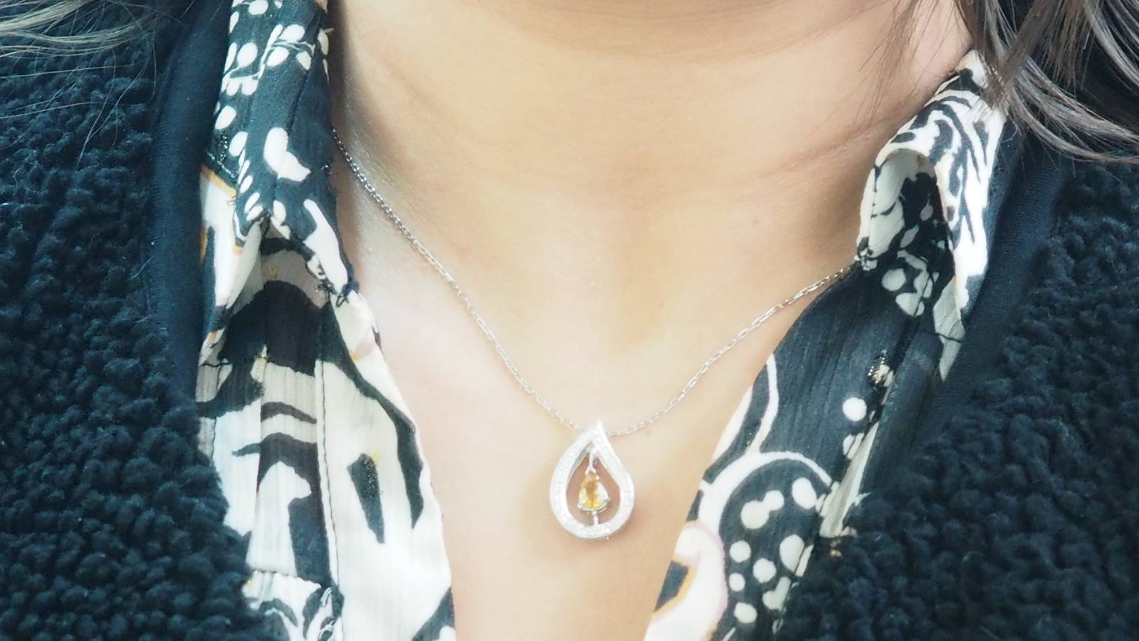 Collier en or blanc, citrine et diamants