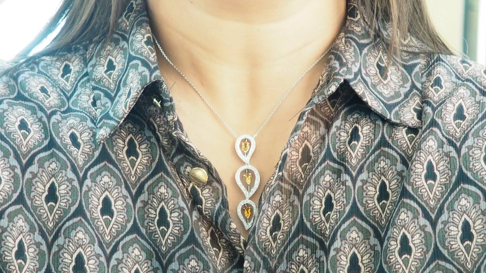 Collier en or blanc, citrine et diamants