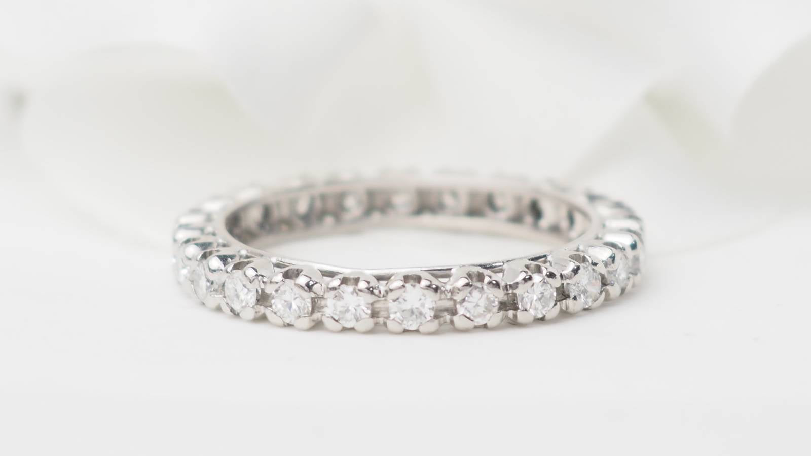 Alliance américaine en or blanc et diamants 1,20ct