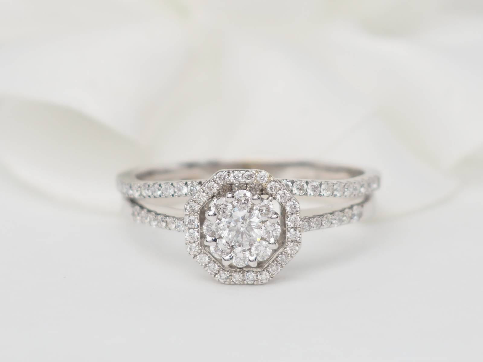 Bague solitaire en or blanc et diamants 0.66ct