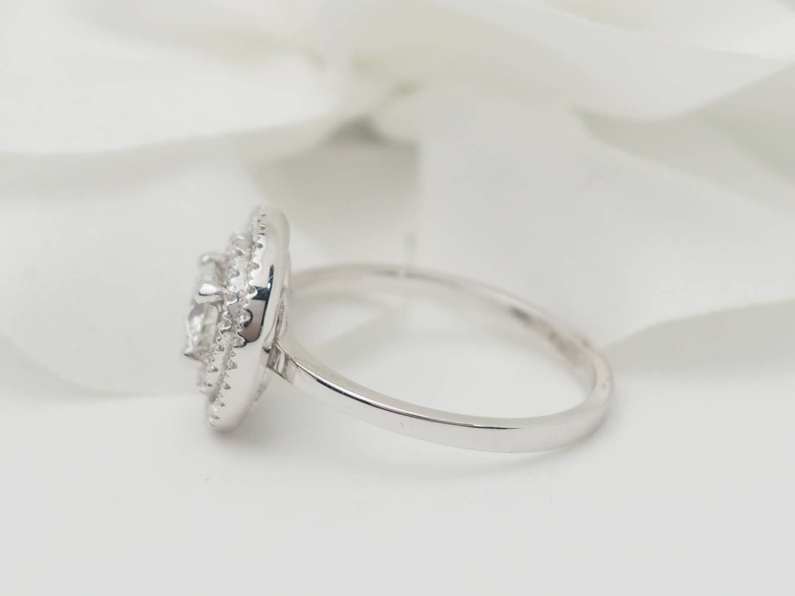 Bague solitaire en or blanc et diamant de 0,46 ct