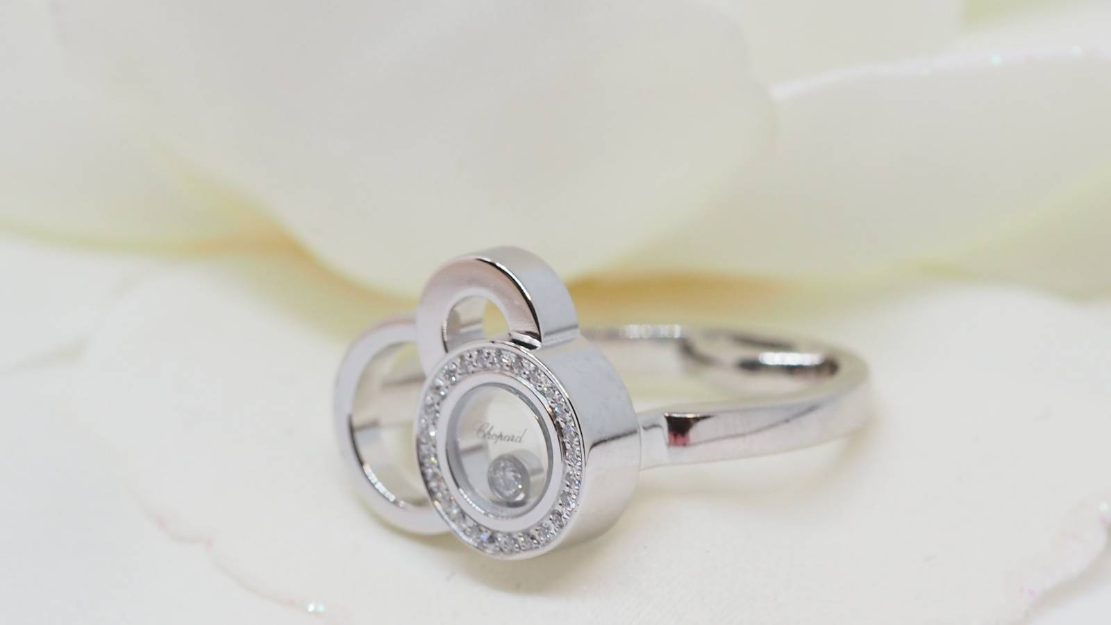 Chopard, "Happy Bubbles" ring, white gold, diamonds