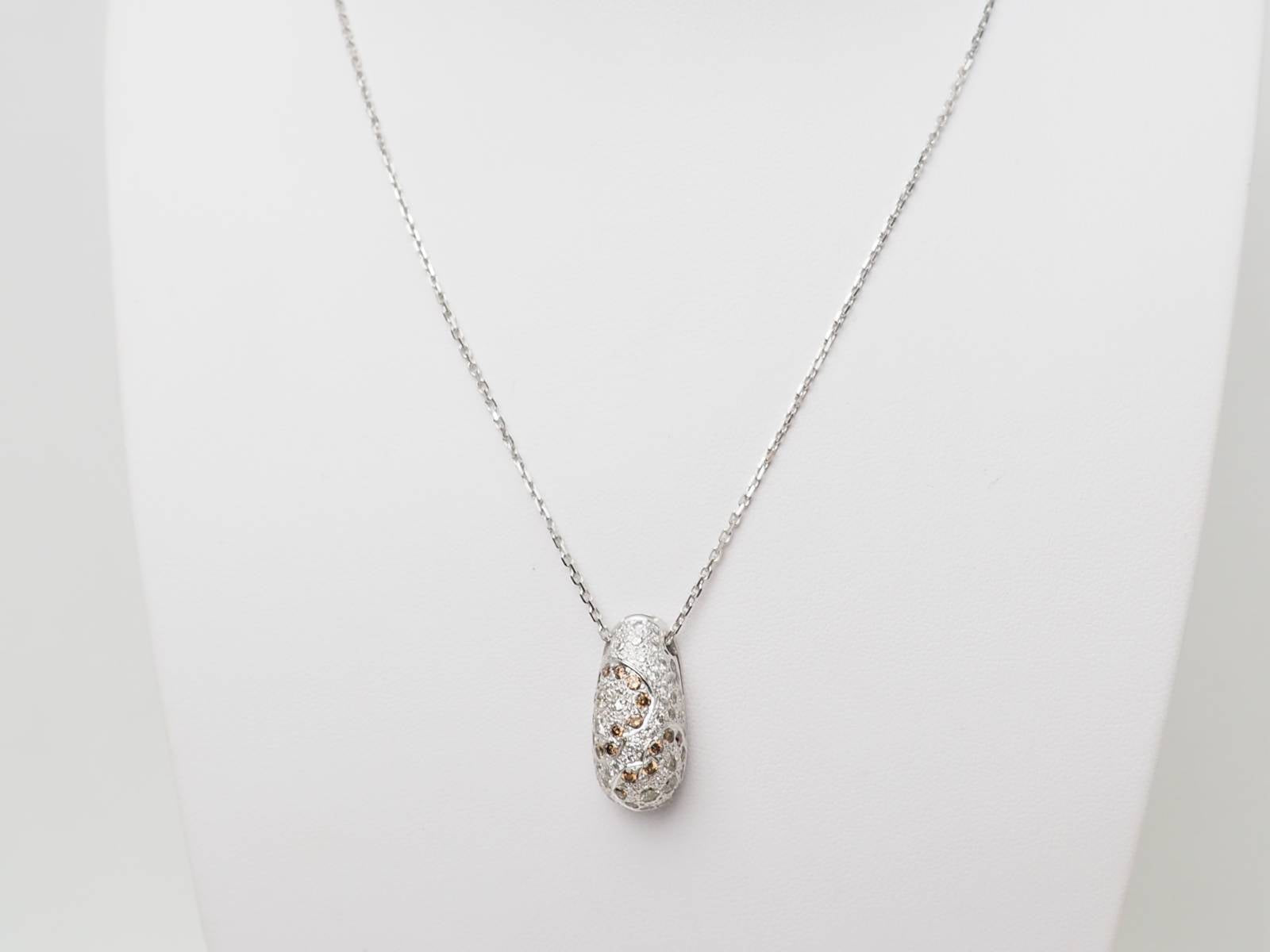 Collier pendentif dôme en or blanc et diamants