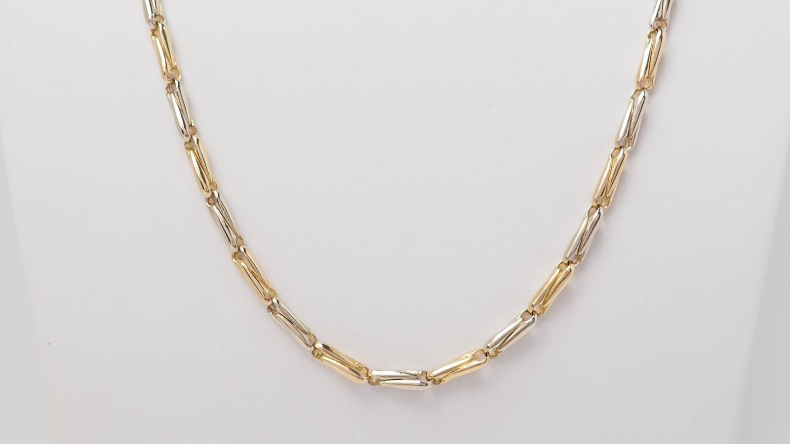 Collier Sautoir Cartier vintage en or jaune maille grain d'avoine