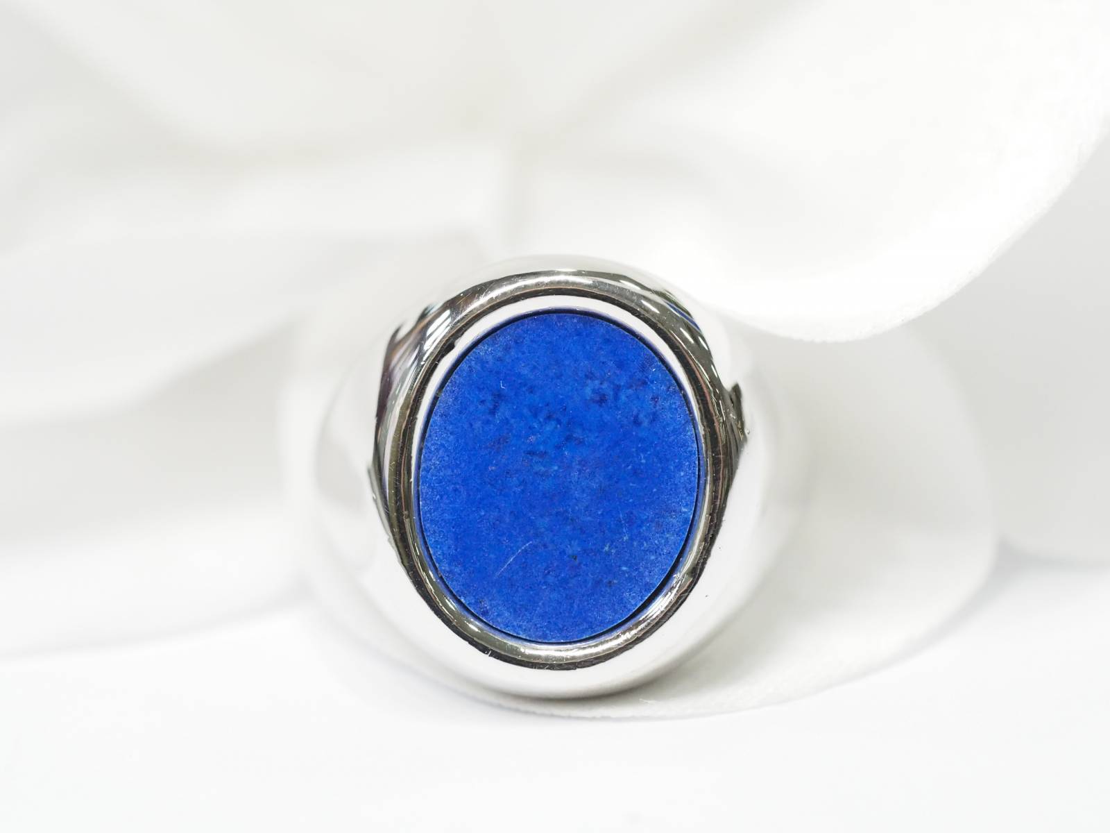 Boucheron, bague Or blanc Lapis-Lazuli