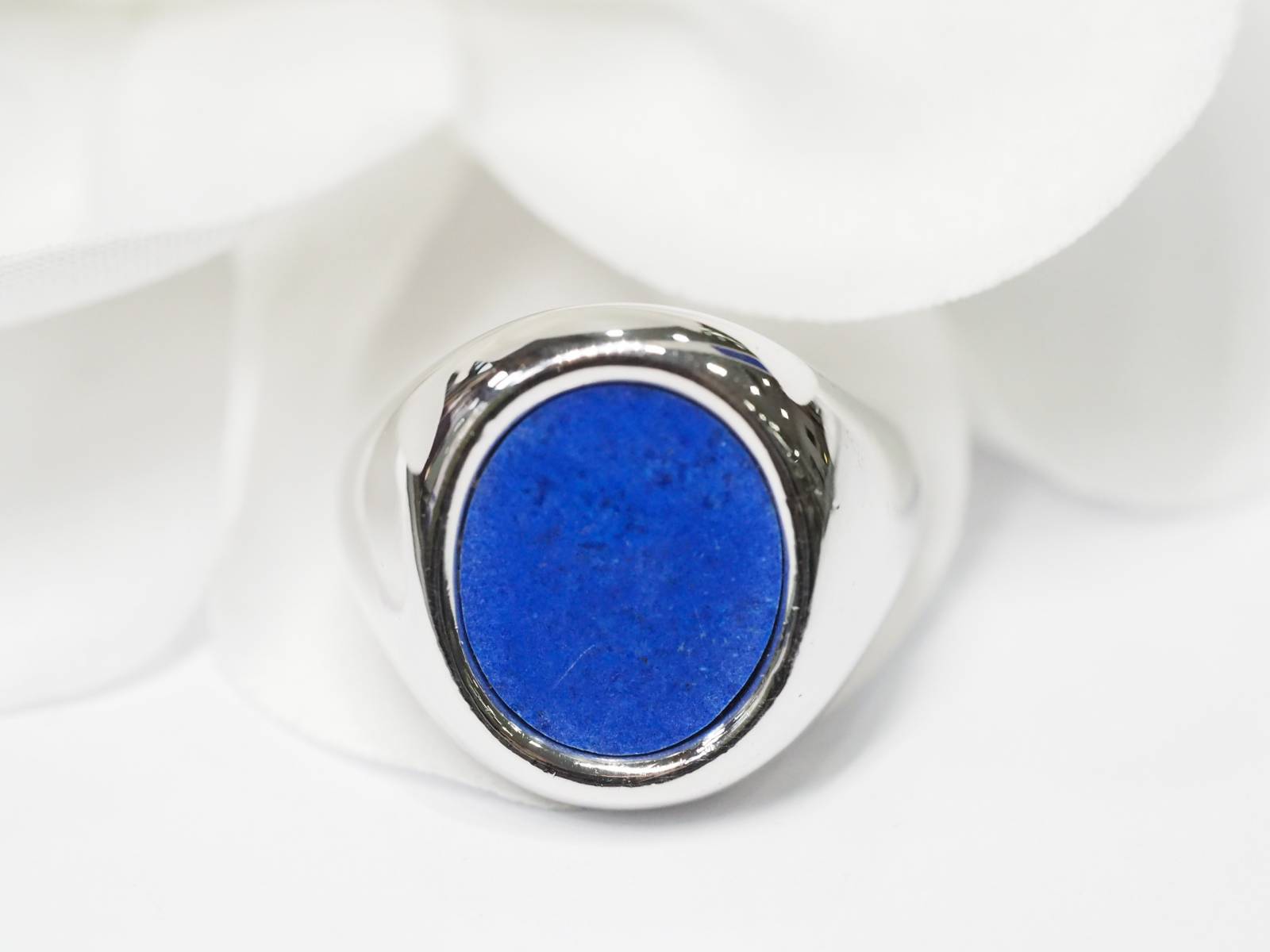 Boucheron, White Gold Lapis Lazuli Ring