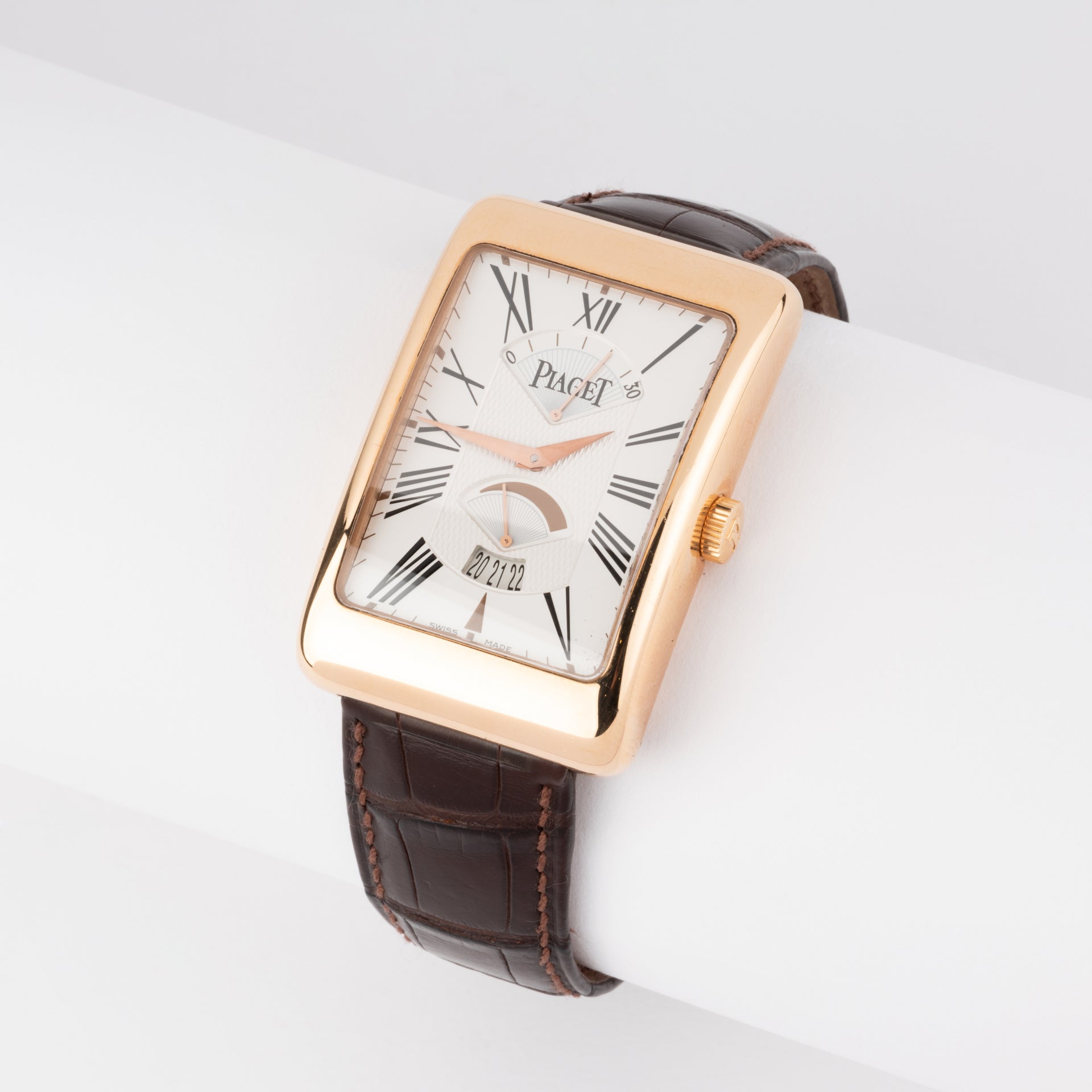 Montre Piaget "Black Tie" en or rose sur cuir