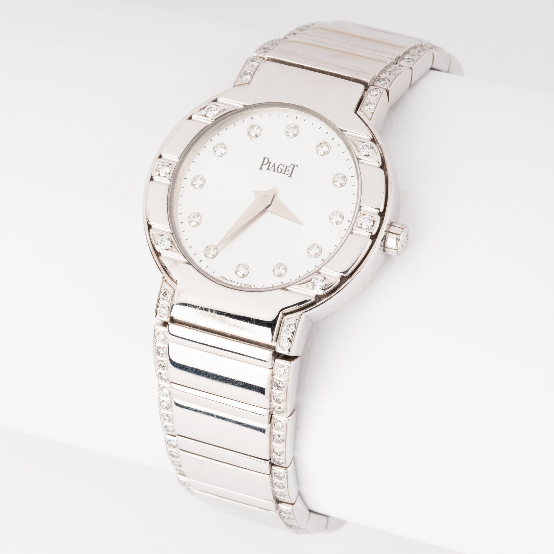 Une montre Piaget "Polo" en or blanc sur or blanc, diamants