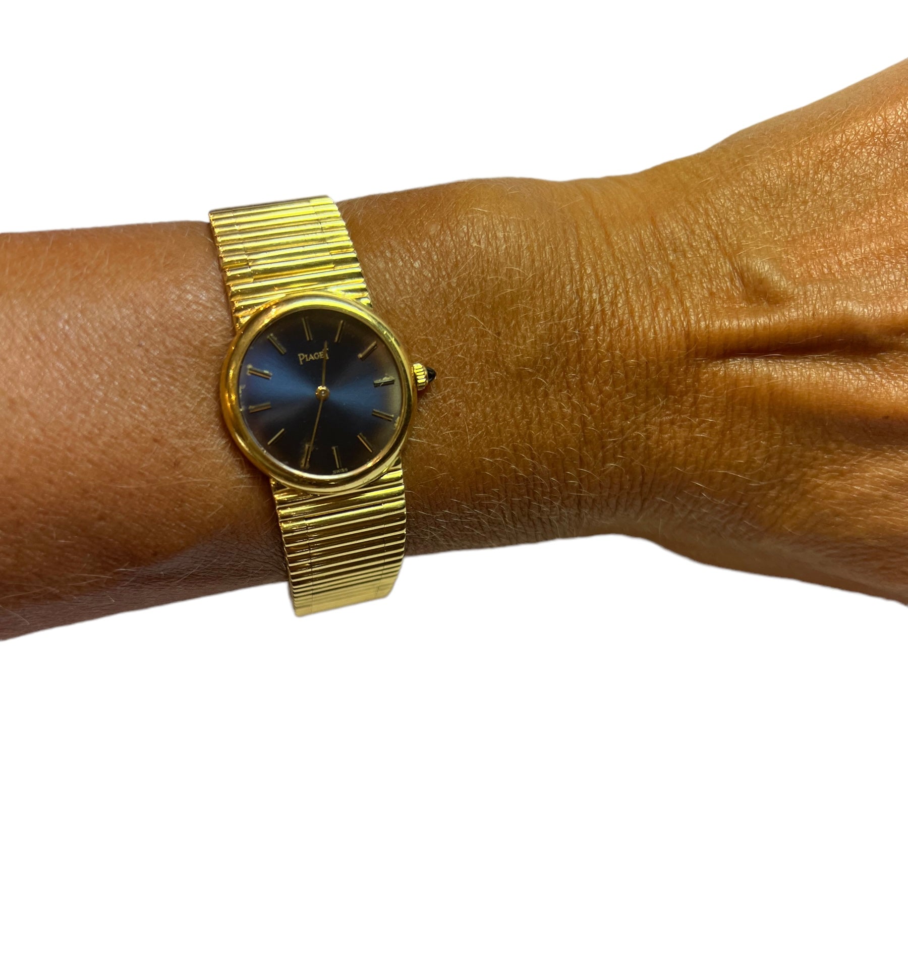 A Piaget watch in 18K yellow gold