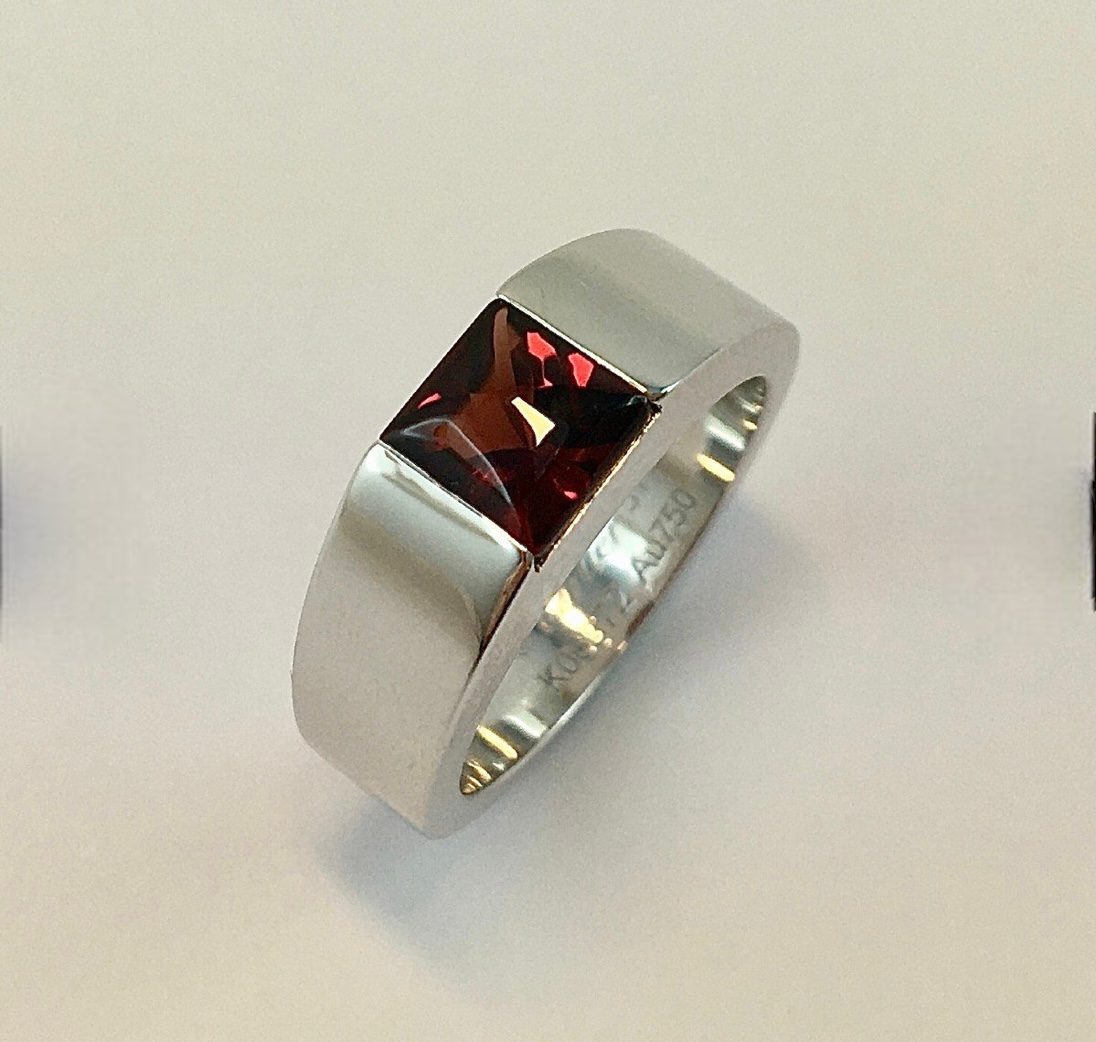 Cartier Tank ring in white gold