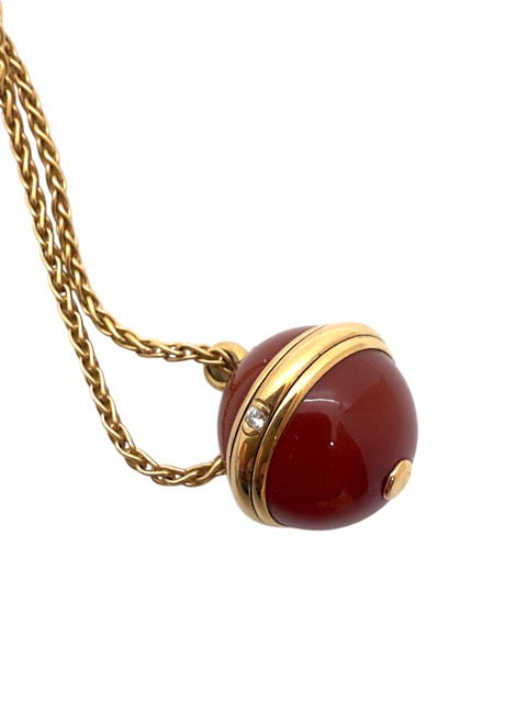 Piaget 3 colliers Possession en or jaune et or blanc diamants lapis lazuli cornaline - Maison Eloe