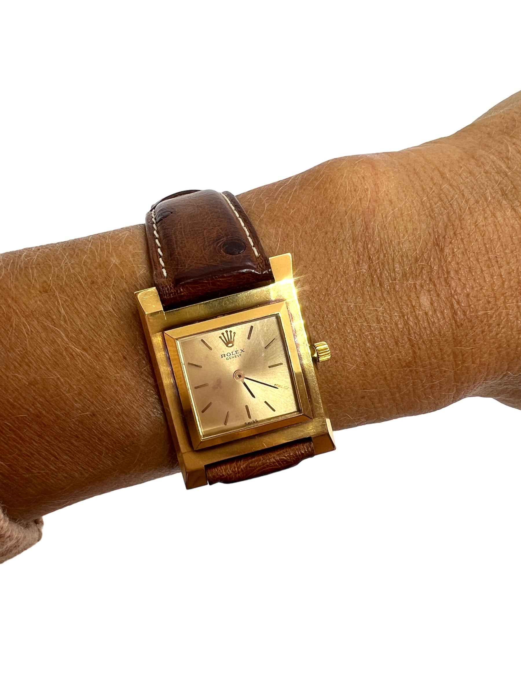 Rolex, montre vintage or sur cuir