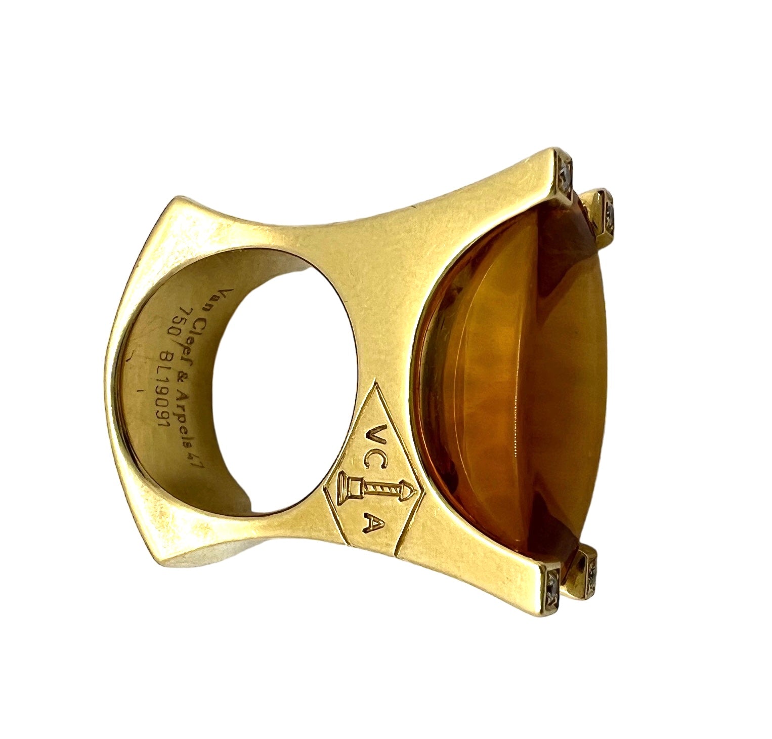 Van Cleef & Arpels ring in gold, citrine and diamonds