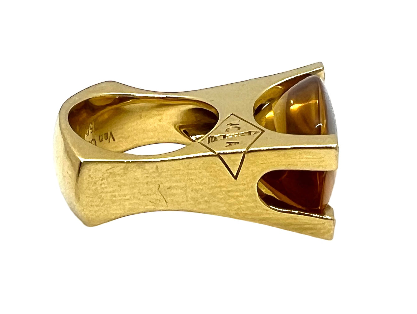 Van Cleef & Arpels ring in gold, citrine and diamonds