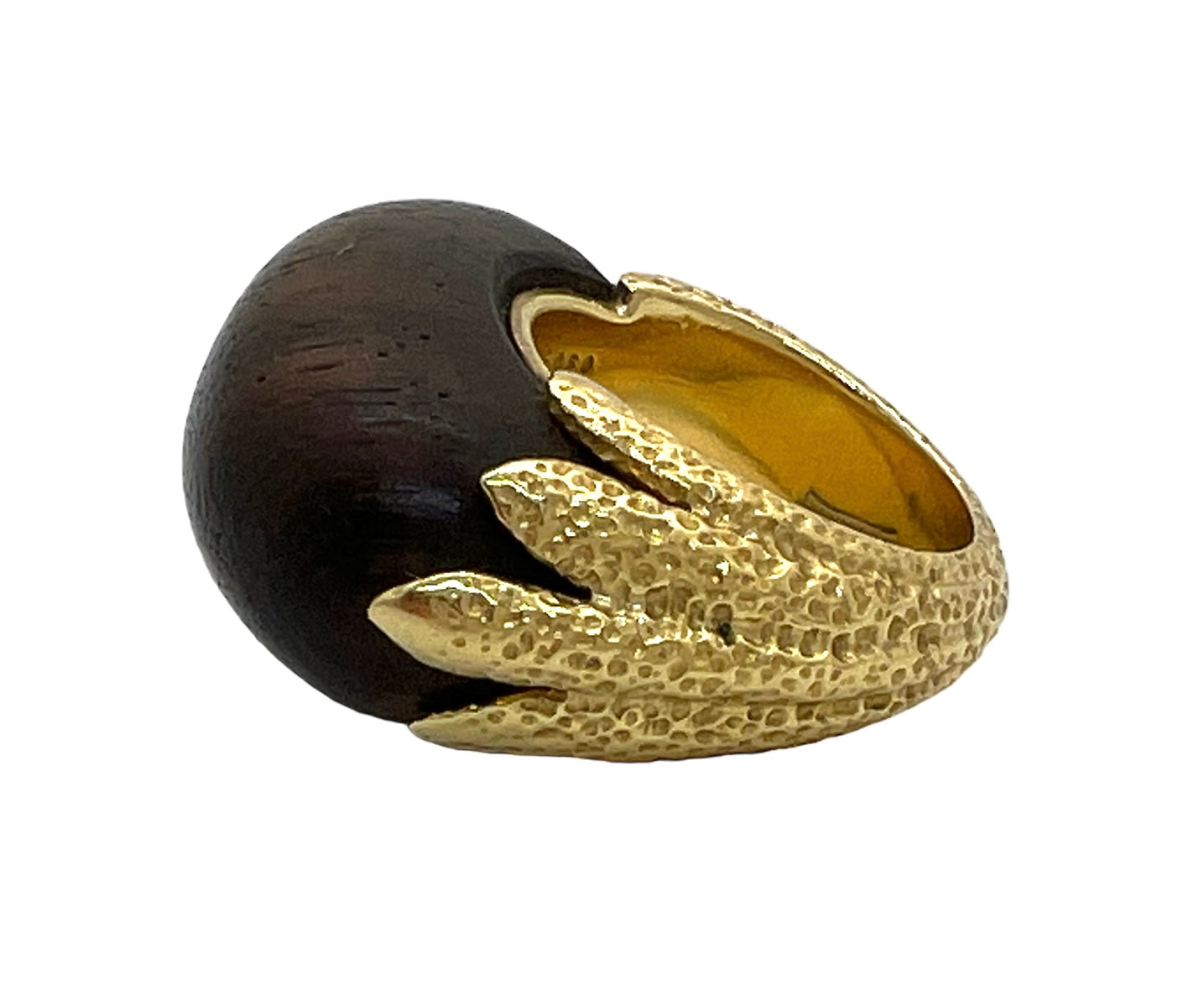 Van Cleef & Arpels ring in gold and wood