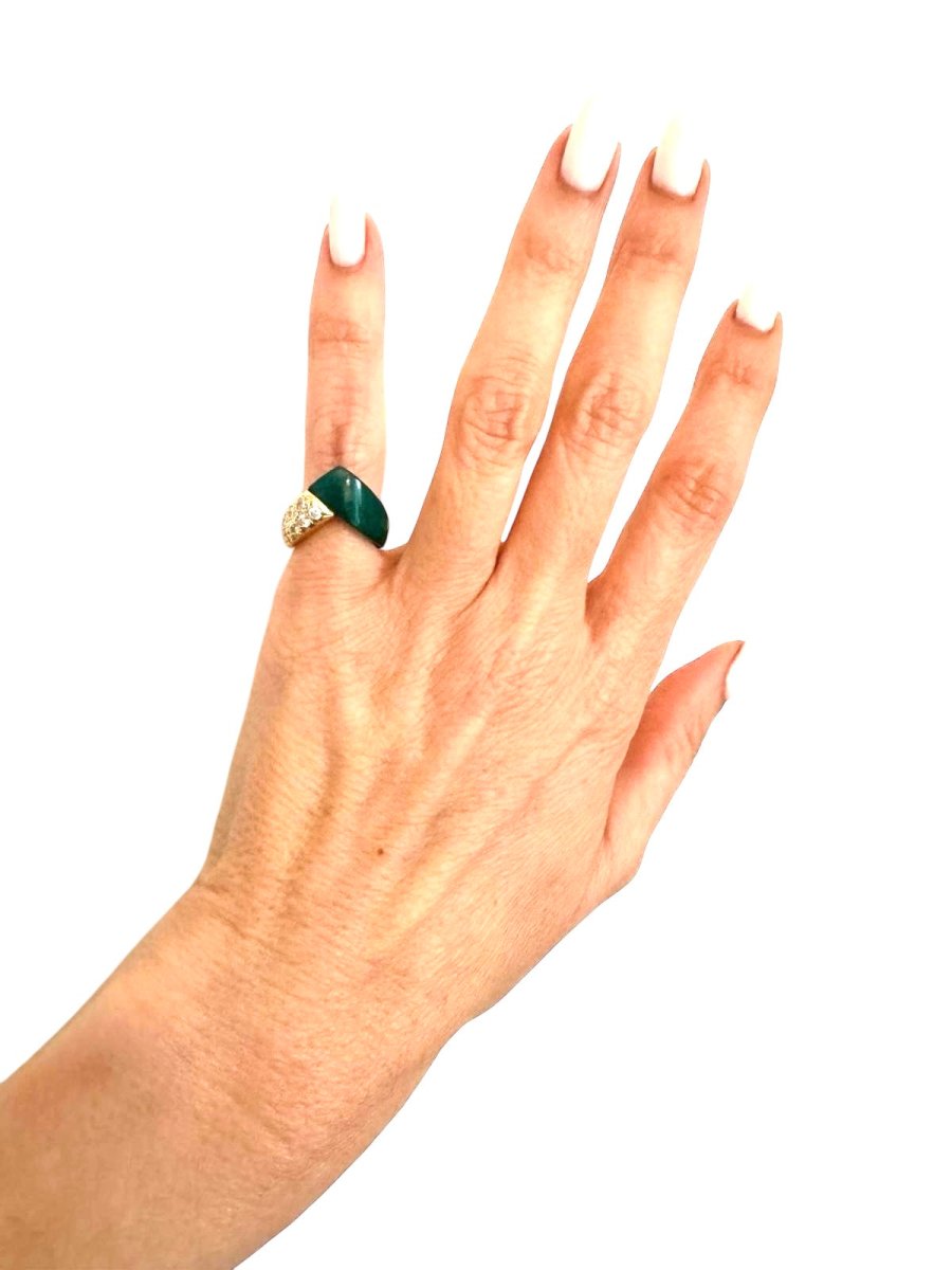 Van Cleef & Arpels 2 bagues en or jaune 18K, diamants et chrysoprase - Maison Eloe