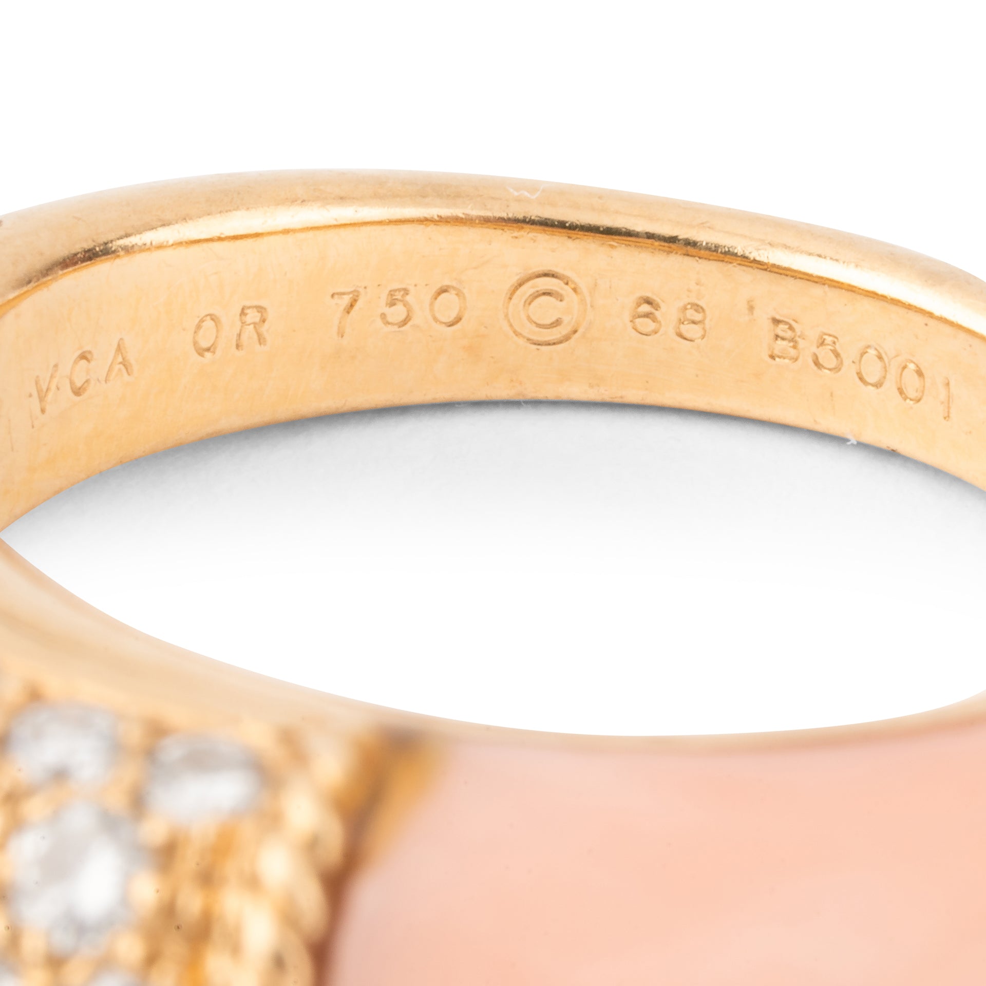 Van Cleef & Arpels, Philippine Ring Yellow Gold, Coral, Diamonds