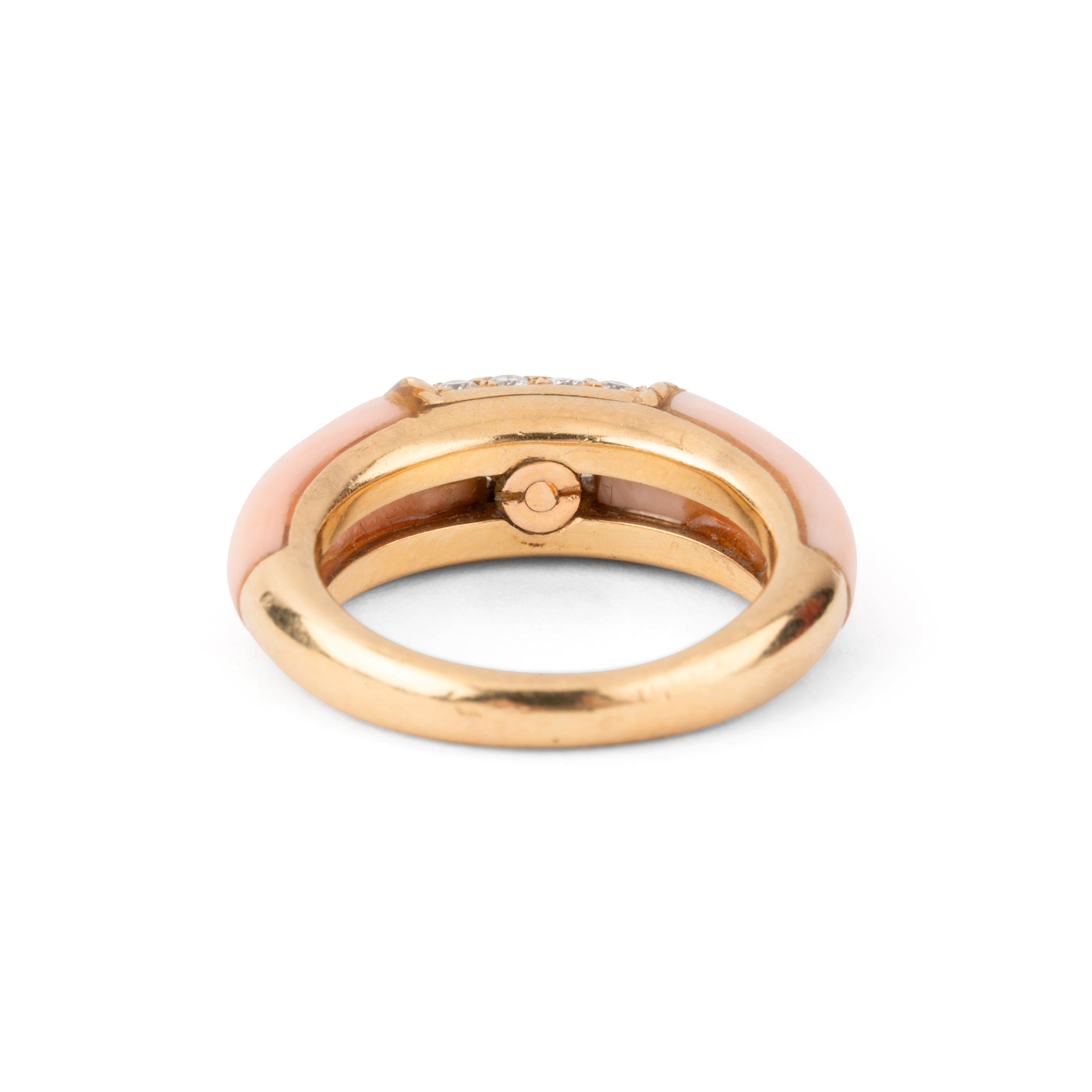 Van Cleef & Arpels, Philippine Ring Yellow Gold, Coral, Diamonds