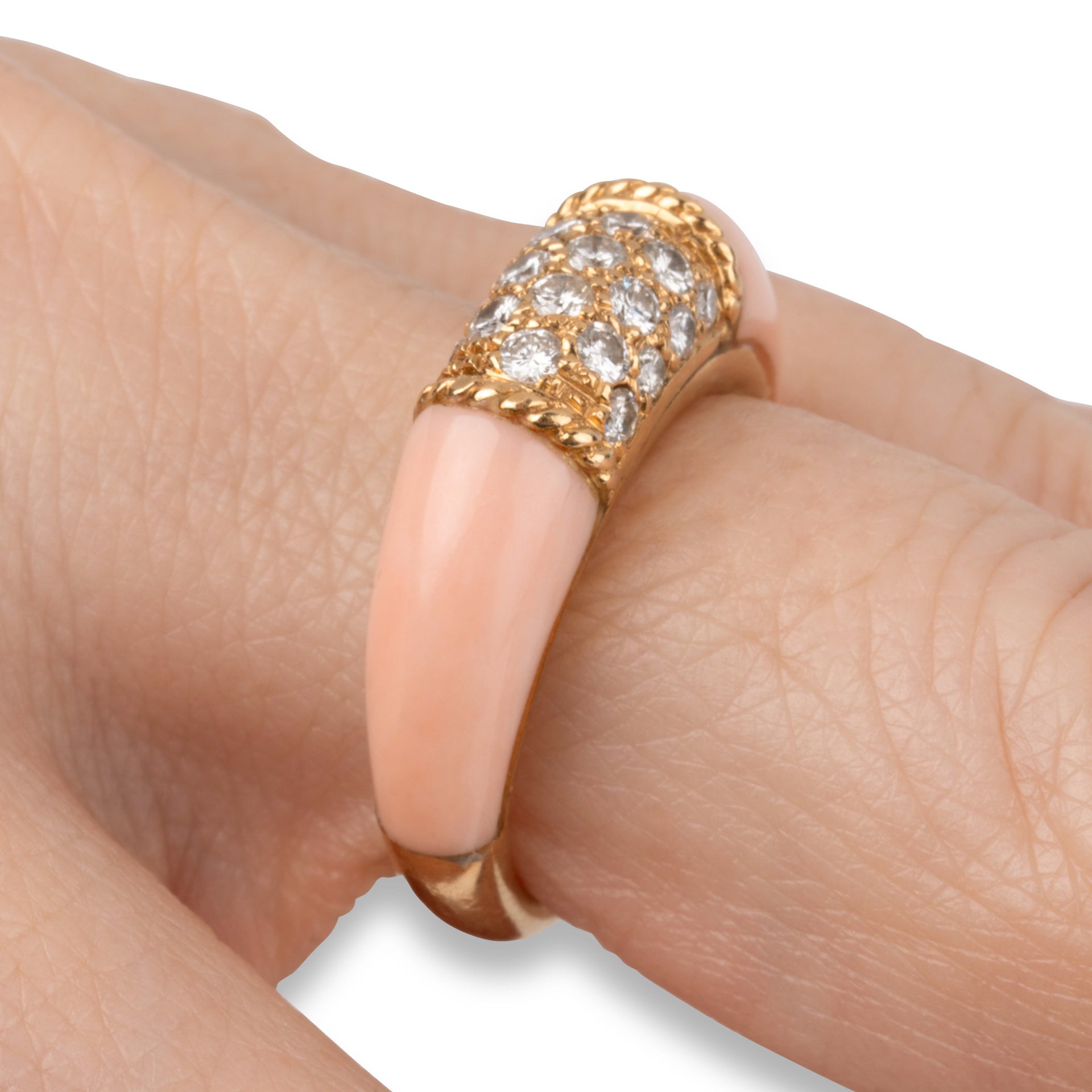 Van Cleef & Arpels, Philippine Ring Yellow Gold, Coral, Diamonds