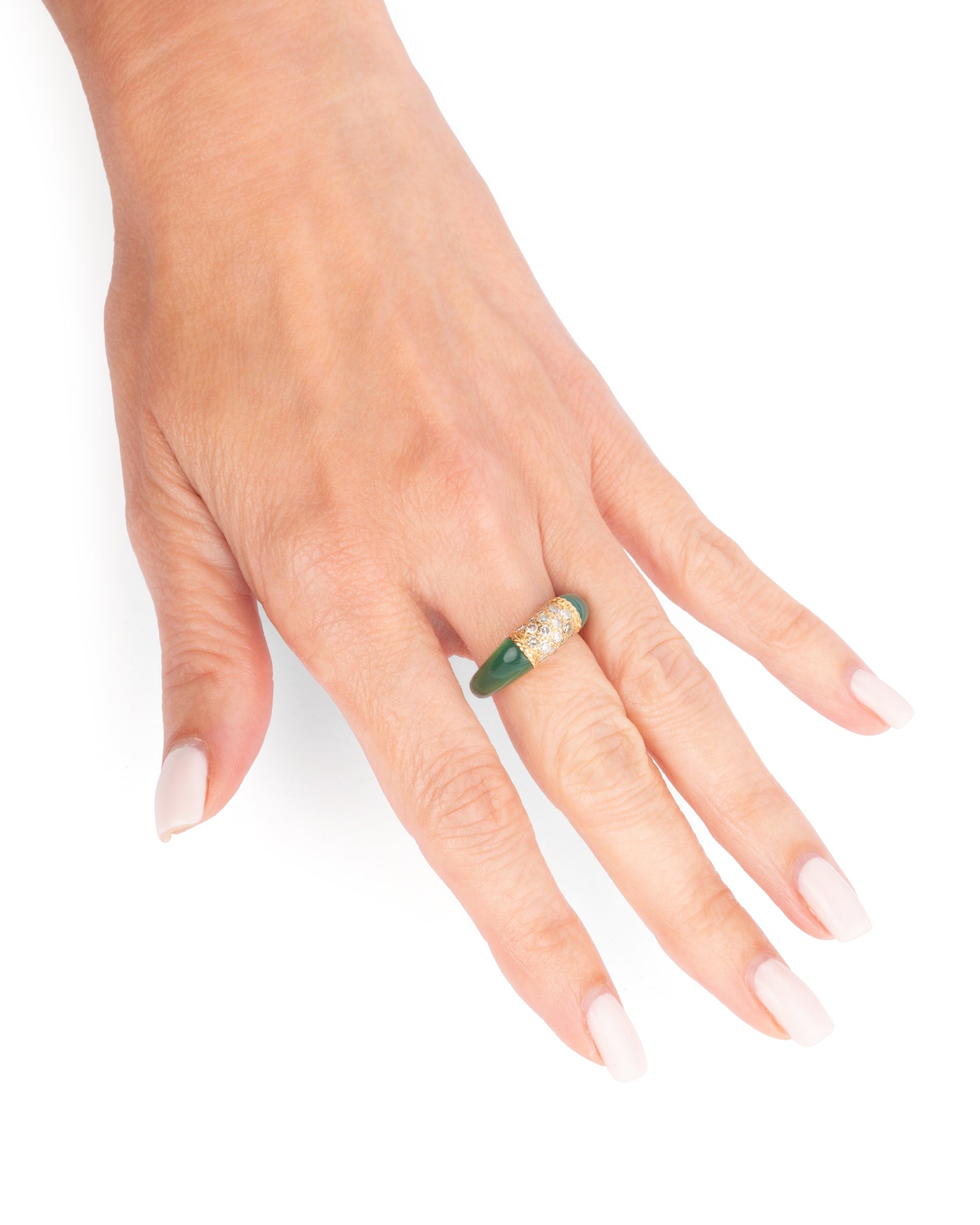 Une bague Van Cleef & Arpels, 'Philippines" en chrysoprase et or jaune 18K