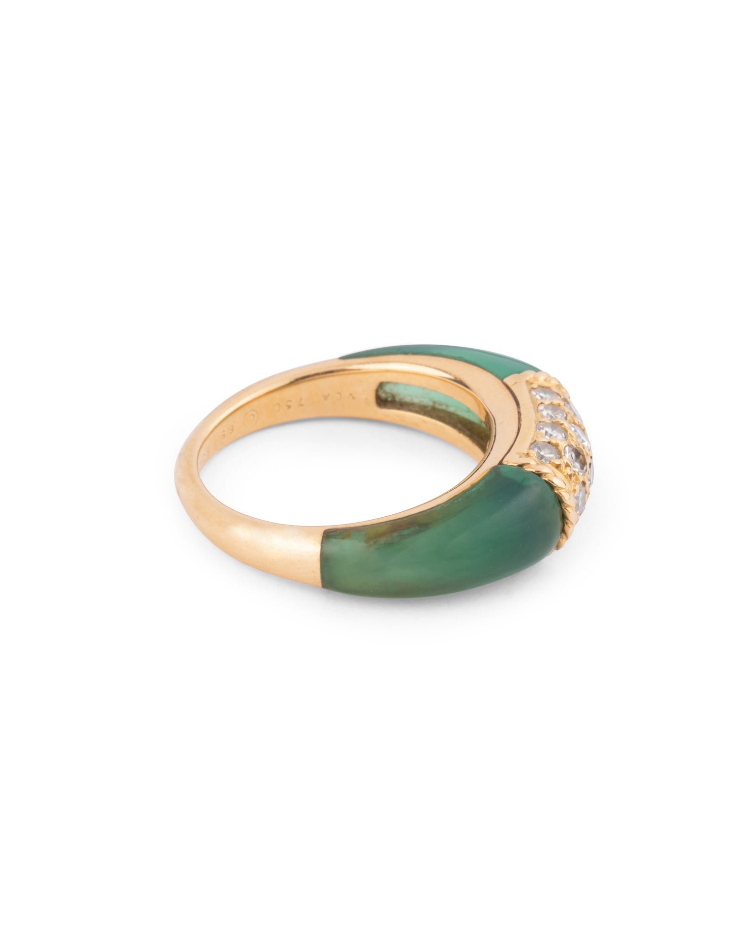A Van Cleef & Arpels 'Philippines' ring in chrysoprase and 18K yellow gold