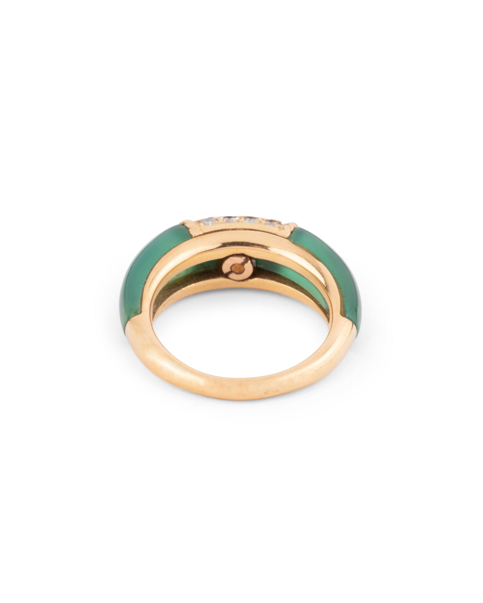 A Van Cleef & Arpels 'Philippines' ring in chrysoprase and 18K yellow gold