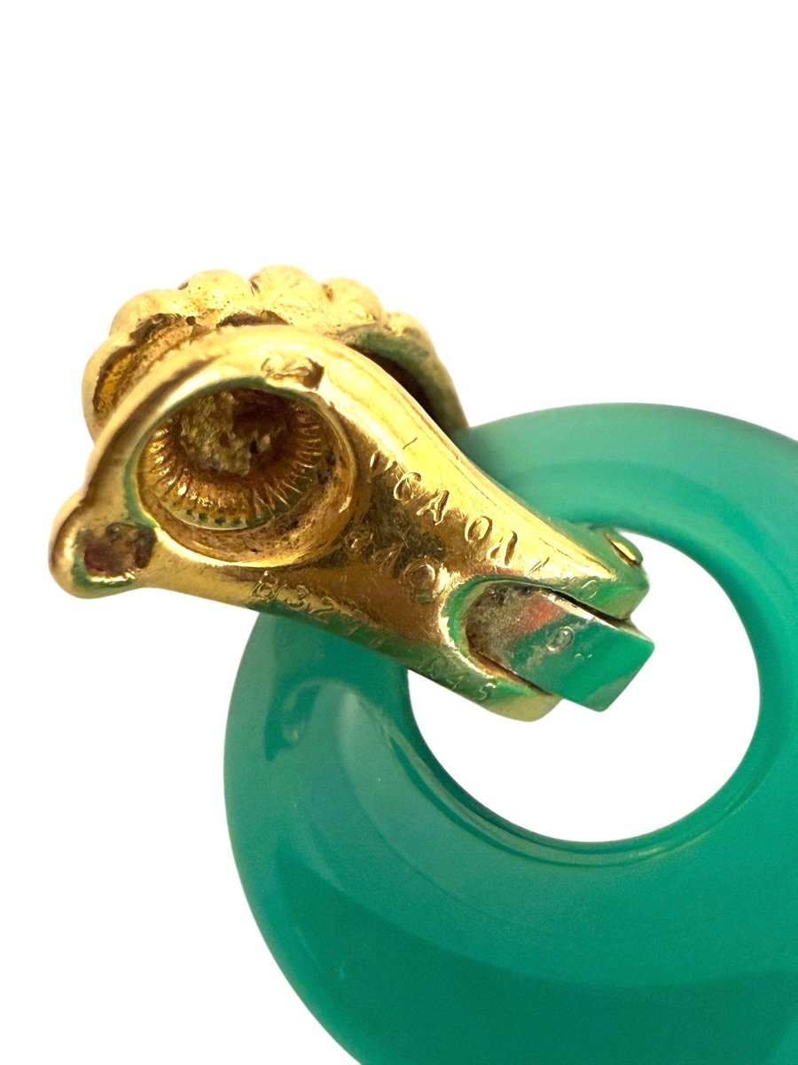 Van Cleef & Arpels boucles d'oreilles en or jaune 18K et chrysoprase - Maison Eloe