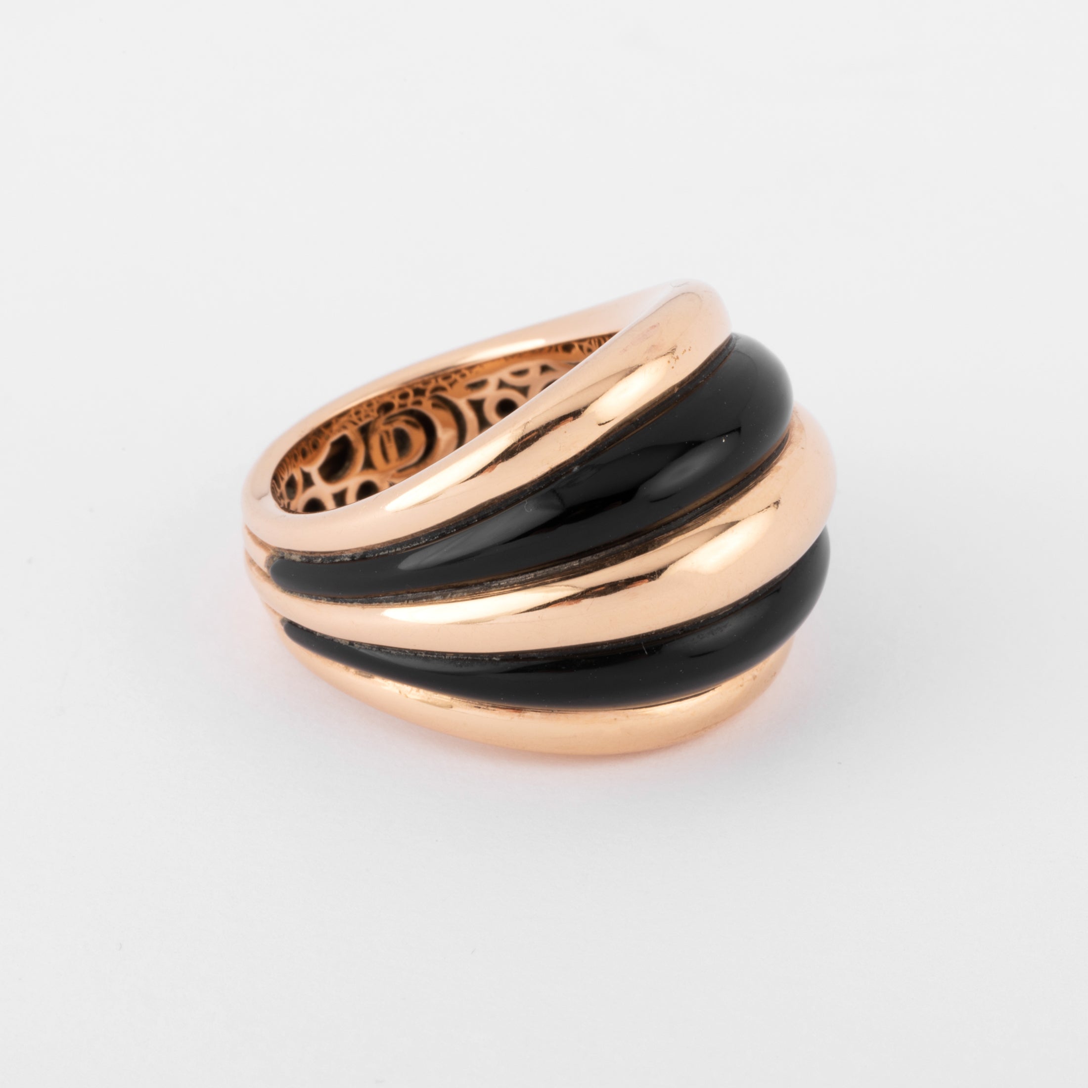 Rose gold and onyx bangle ring from Damiani