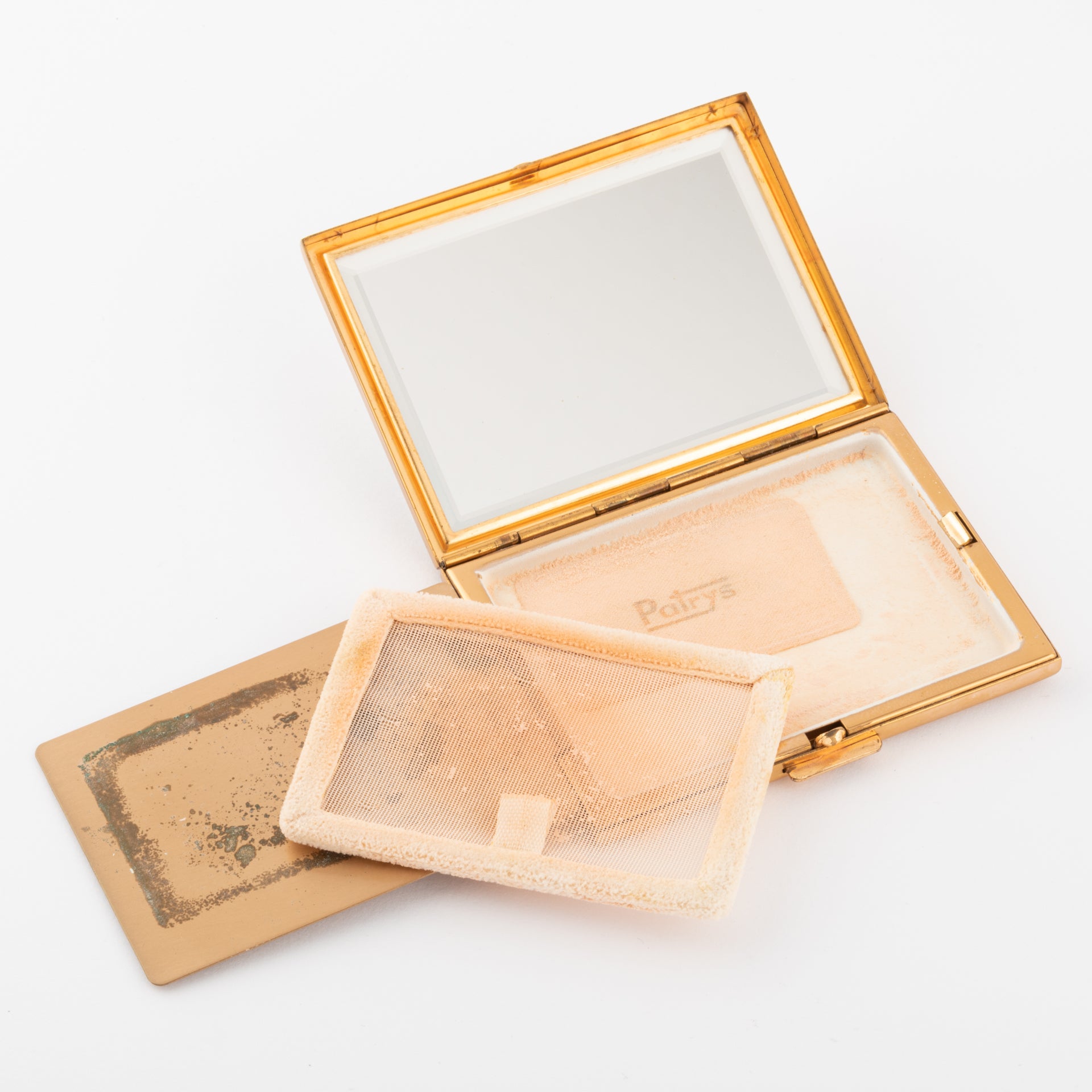 Vintage powder compact circa 1960