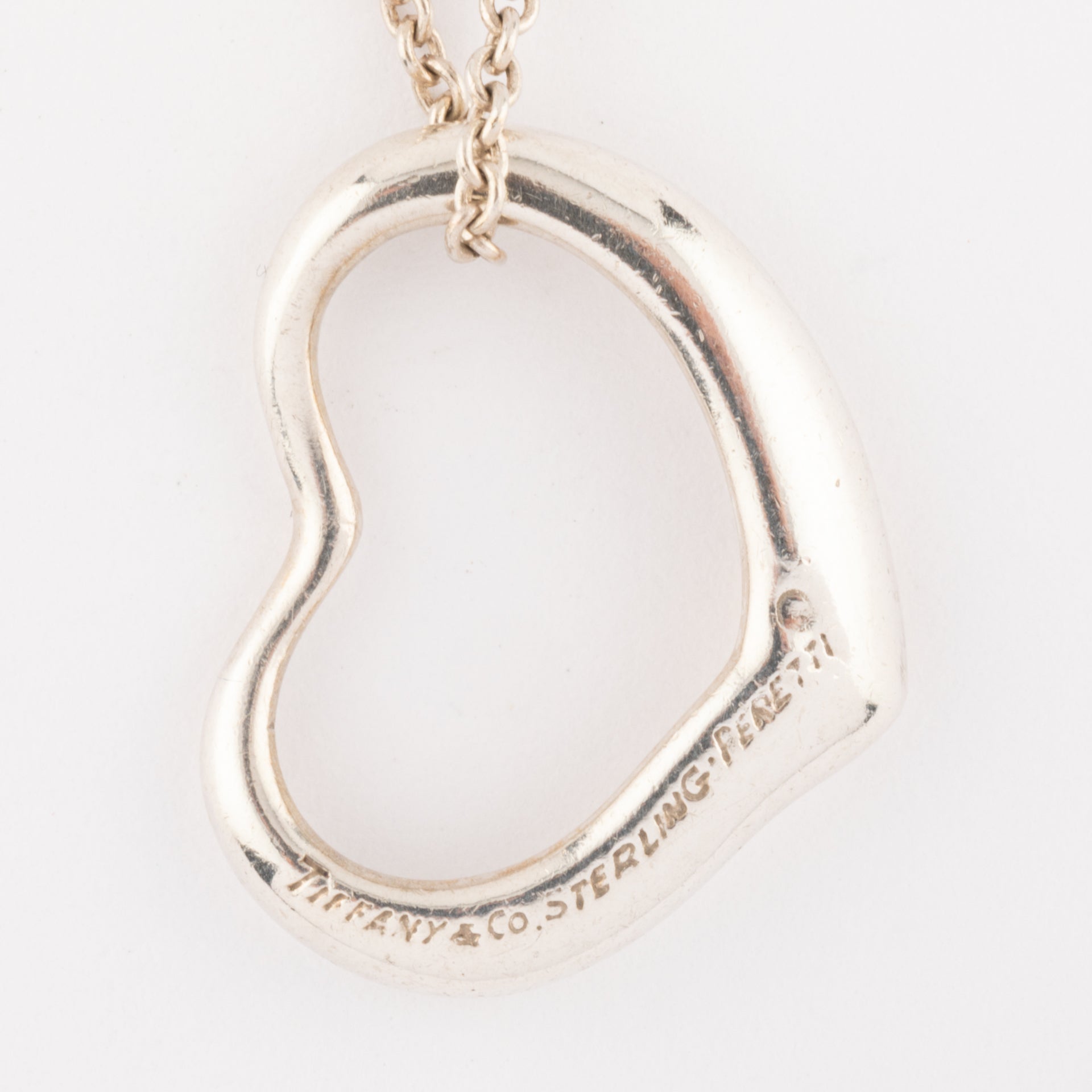 Necklace signed Tiffany by Elsa Peretti.