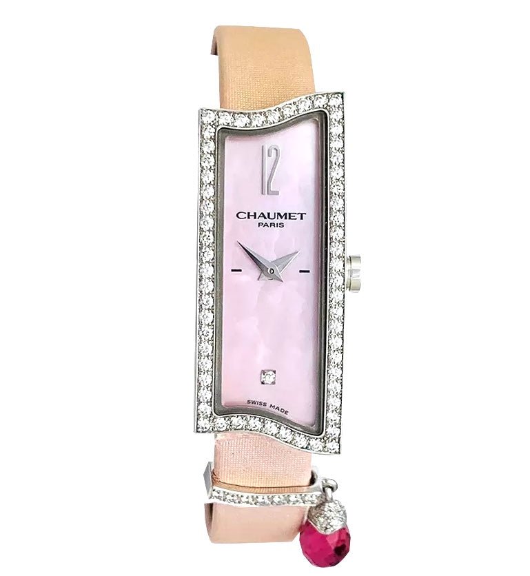 Montre Chaumet Frisson en or blanc, diamants et nacre rose - Maison Eloe