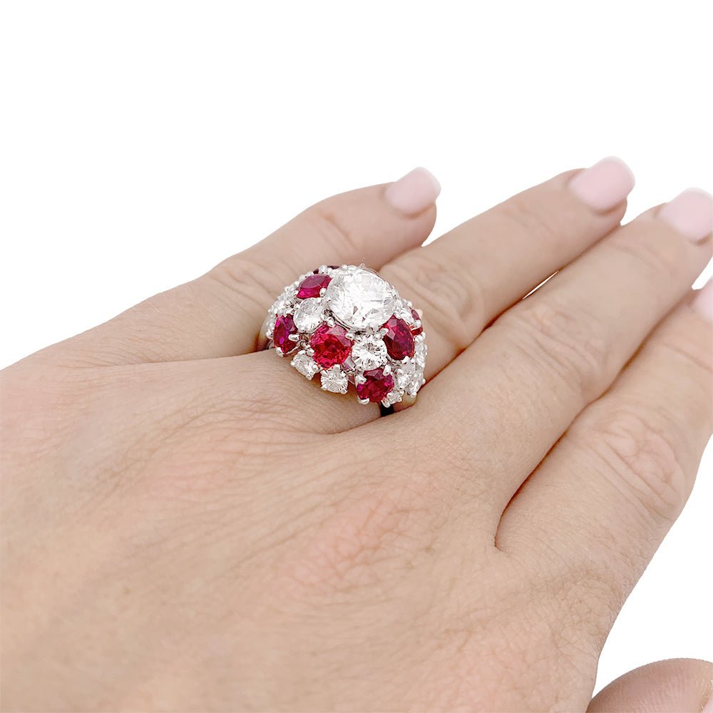 Bague platine, diamants, rubis. - Maison Eloe