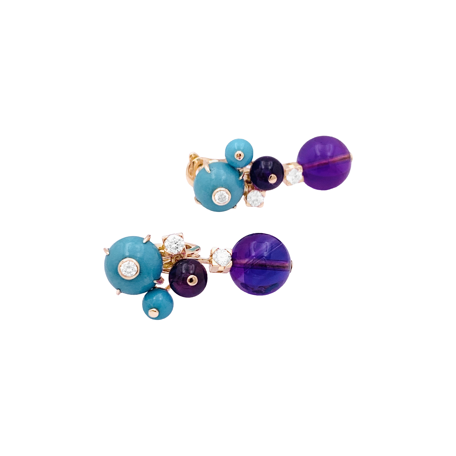 Boucles d'oreilles Cartier "Délices de Goa" en or rose, améthystes, diamants et turquoises.