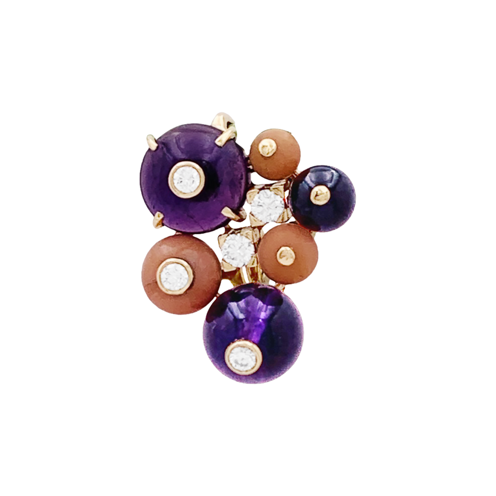 Pendentif Cartier "Délices de Goa" en or jaune, améthystes, corail et diamants.