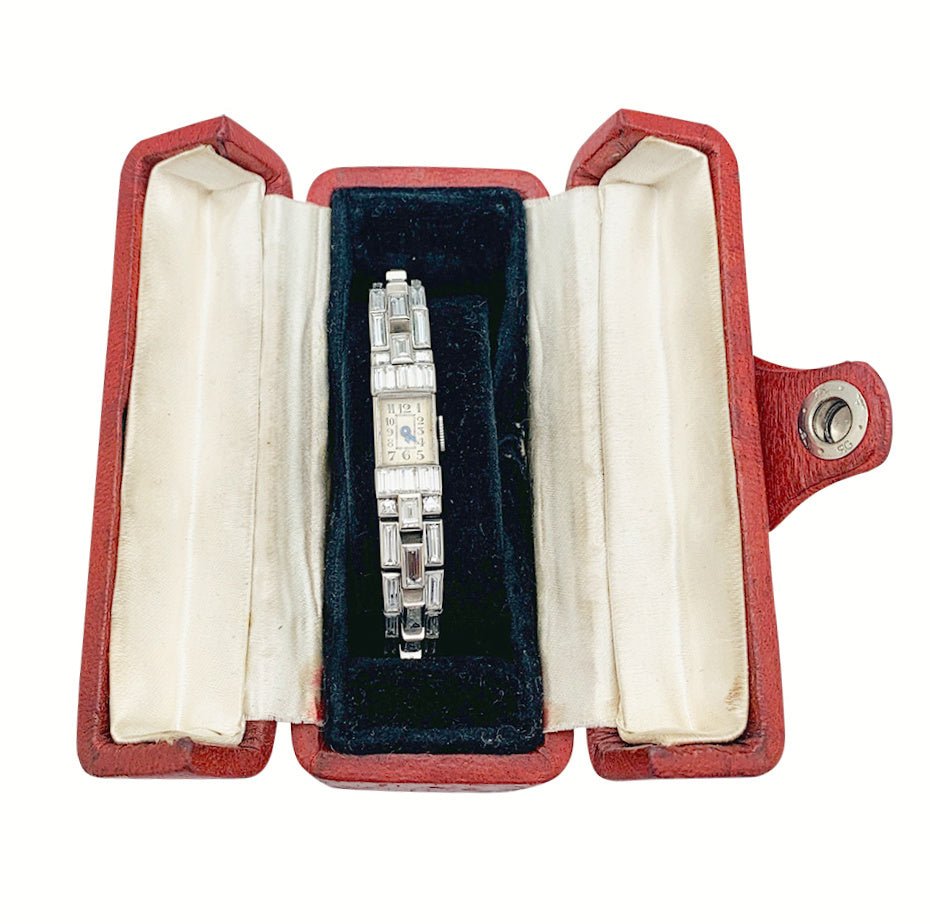 Montre Art Déco en platine et diamants. - Maison Eloe