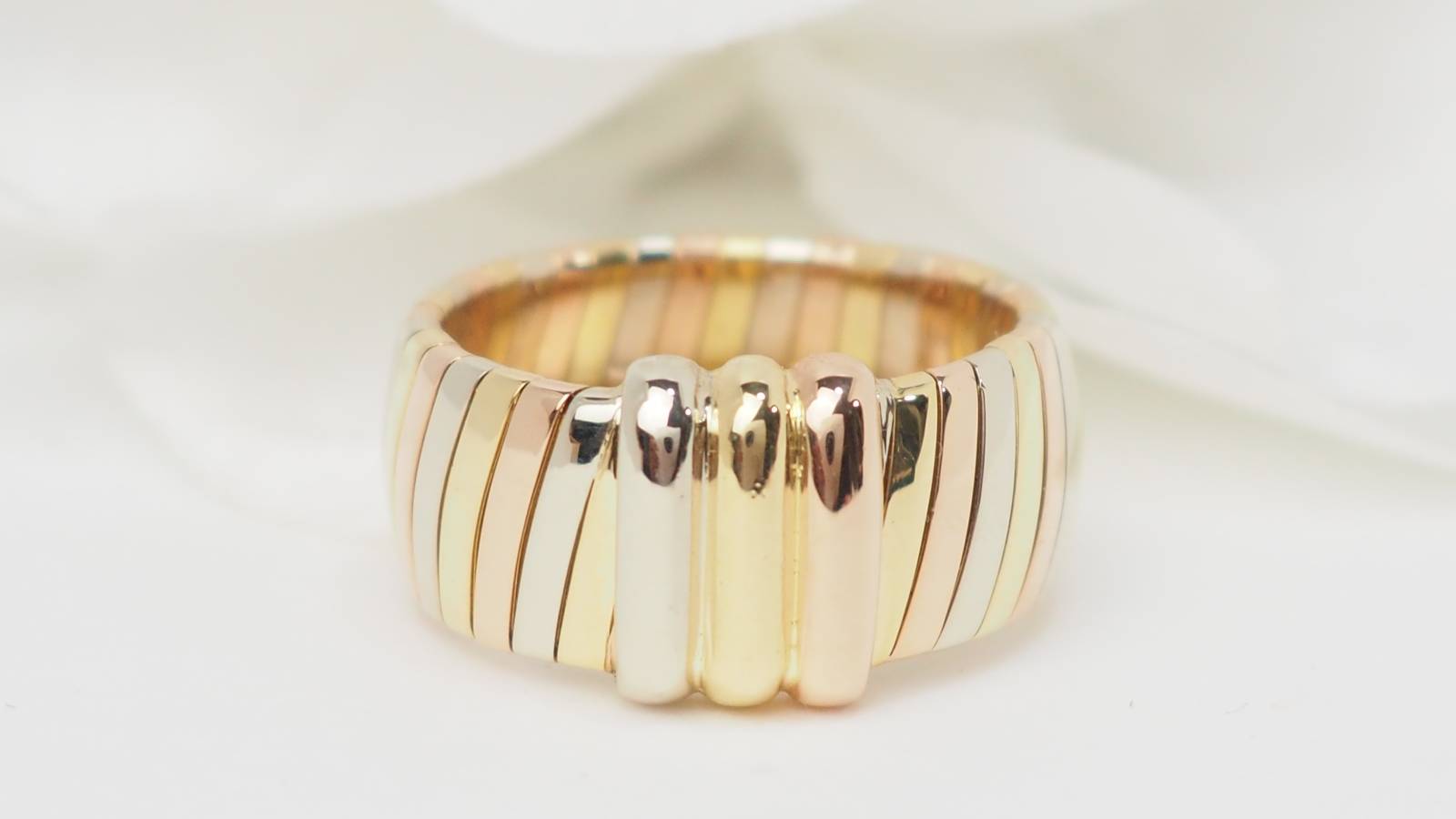 Cartier, Vintage Tubogas 3 gold ring