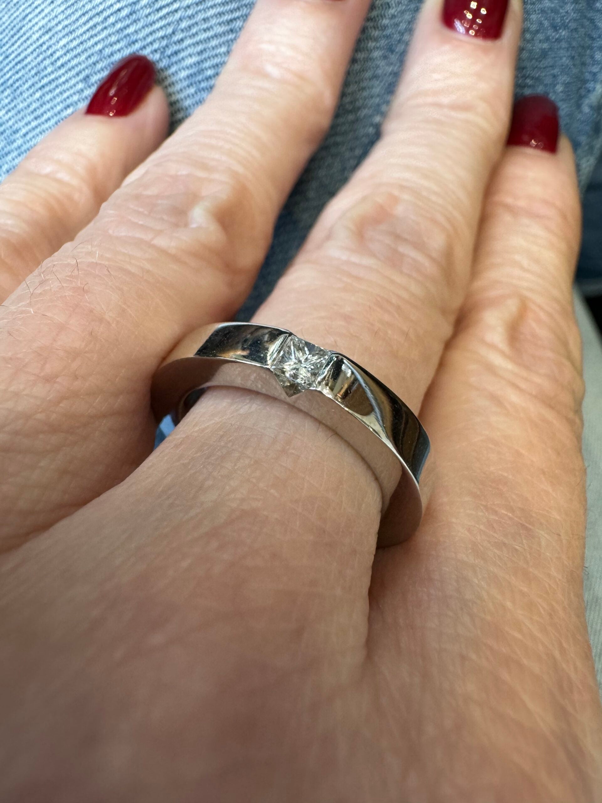 Gucci, White Gold Diamond Solitaire Ring